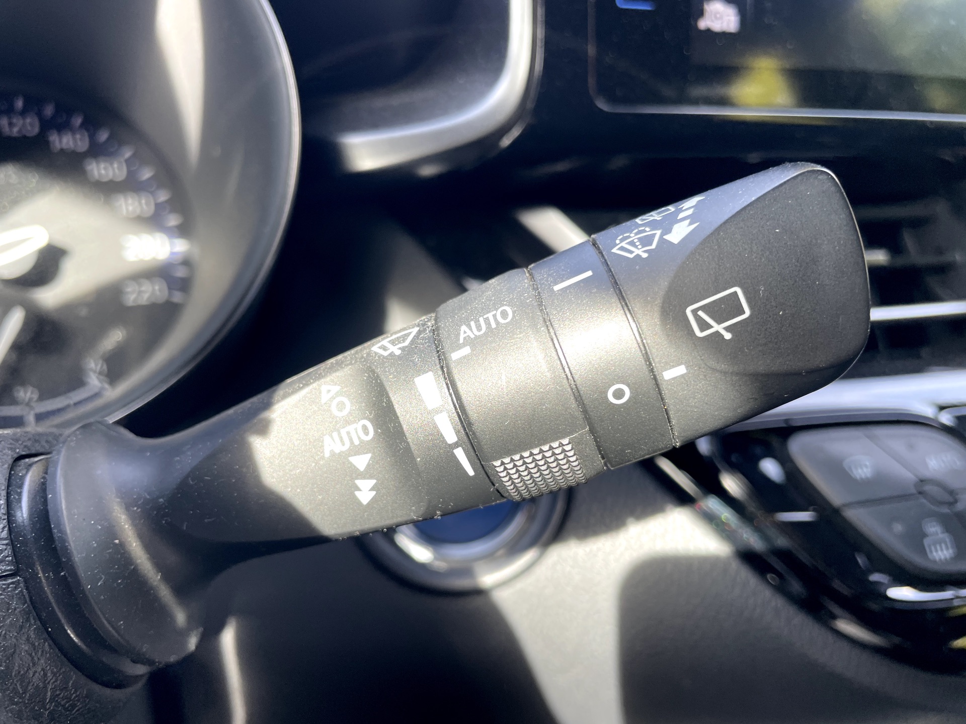 Toyota C-HR 1.8 VVT-i 16V 122ch DYNAMIC BUSINESS