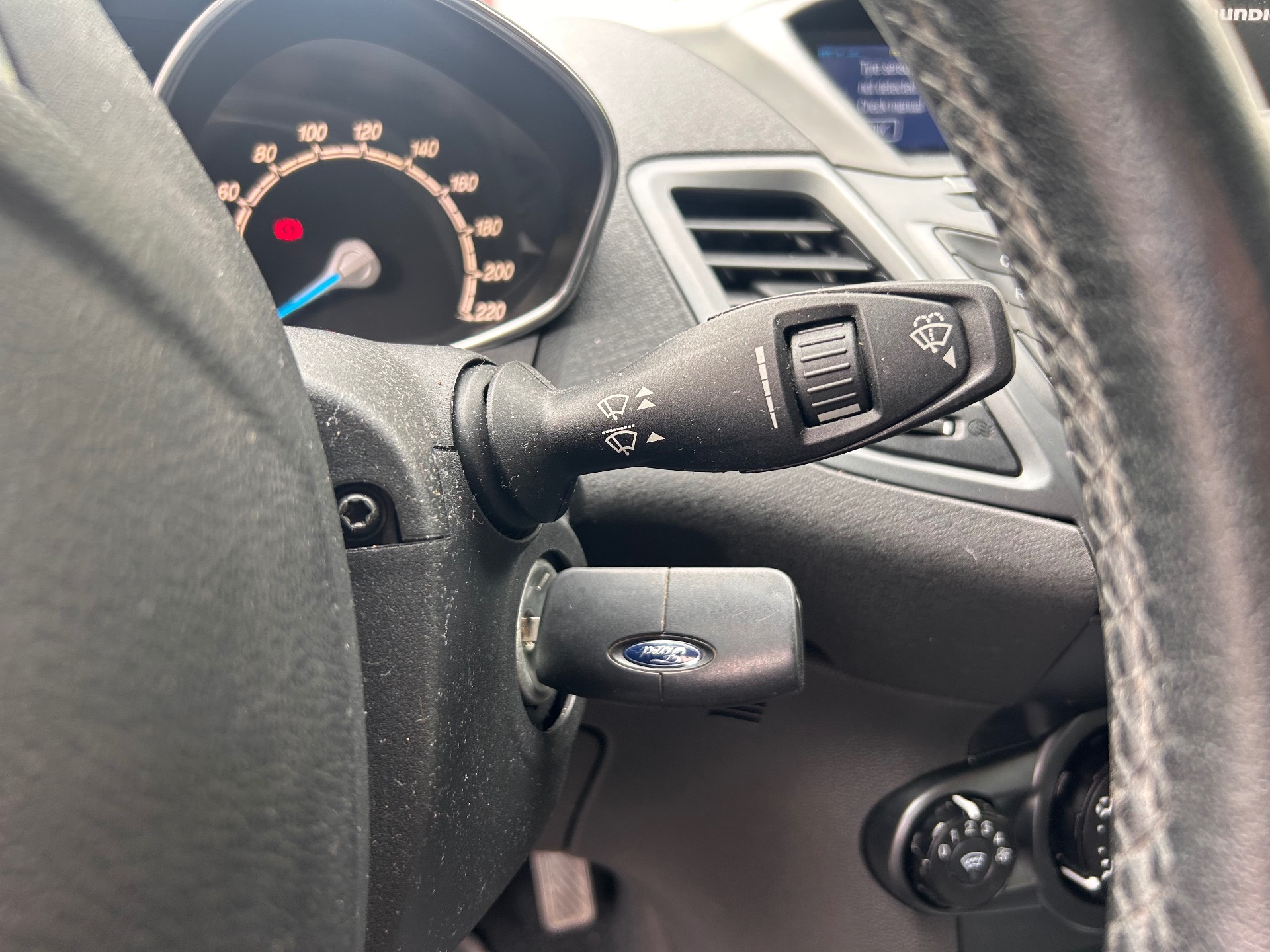 Ford Fiesta 1.0 sci 80ch titanium