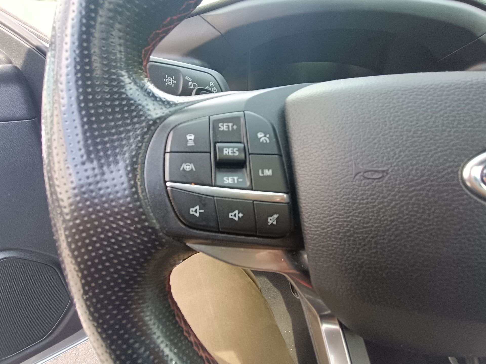 Ford Explorer 3.0i HYBRID 457ch ST LINE