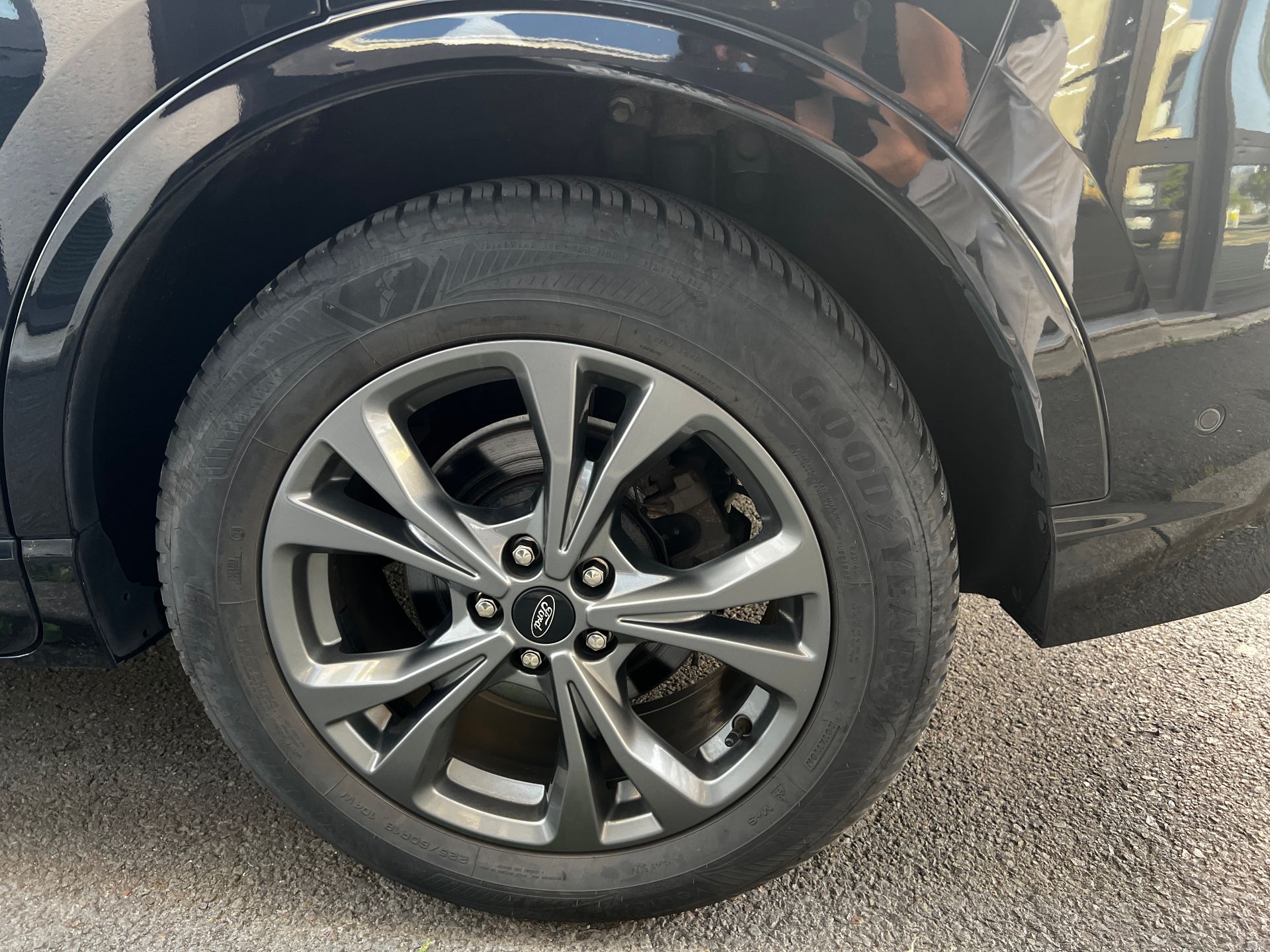 Ford Kuga 2.5 DURATEC HYBRID ST-LINE