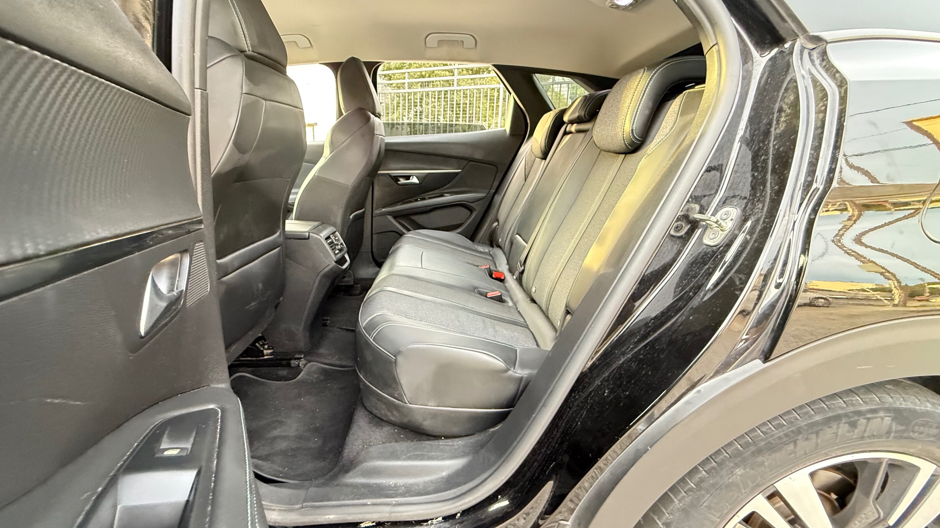 Peugeot 3008 1.6 HYBRID RECHARGEABLE e-EAT8 225ch ALLURE