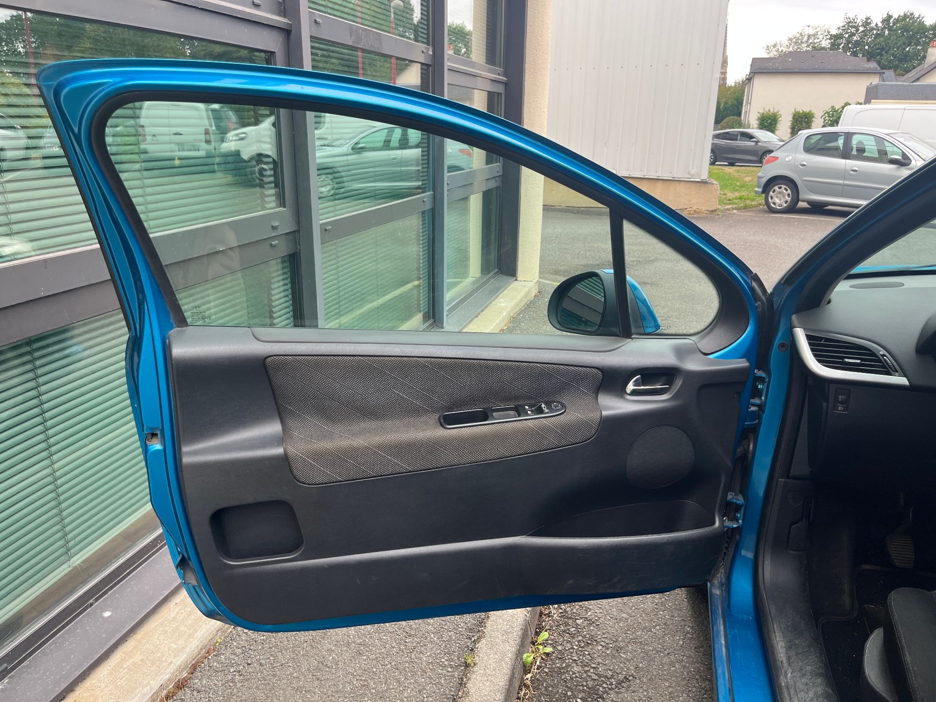 Peugeot 207 1.4 L 90ch Sport
