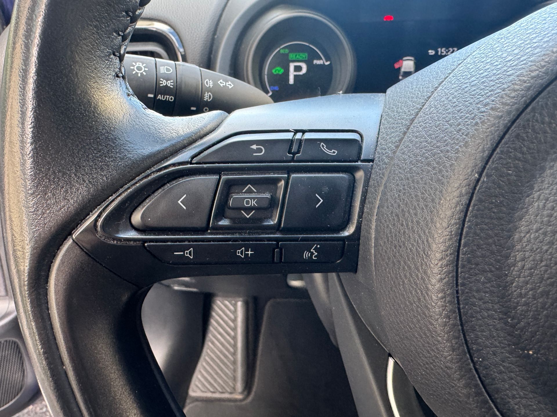 Toyota Yaris 1.5 VVTI 12V 116 HSD Hybrid E-CVT 92ch DESIGN PACK