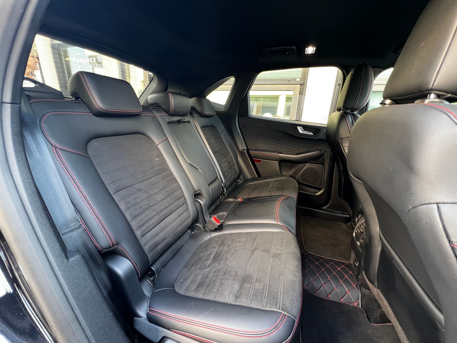 Ford Kuga 2.5 DURATEC HYBRID ST-LINE
