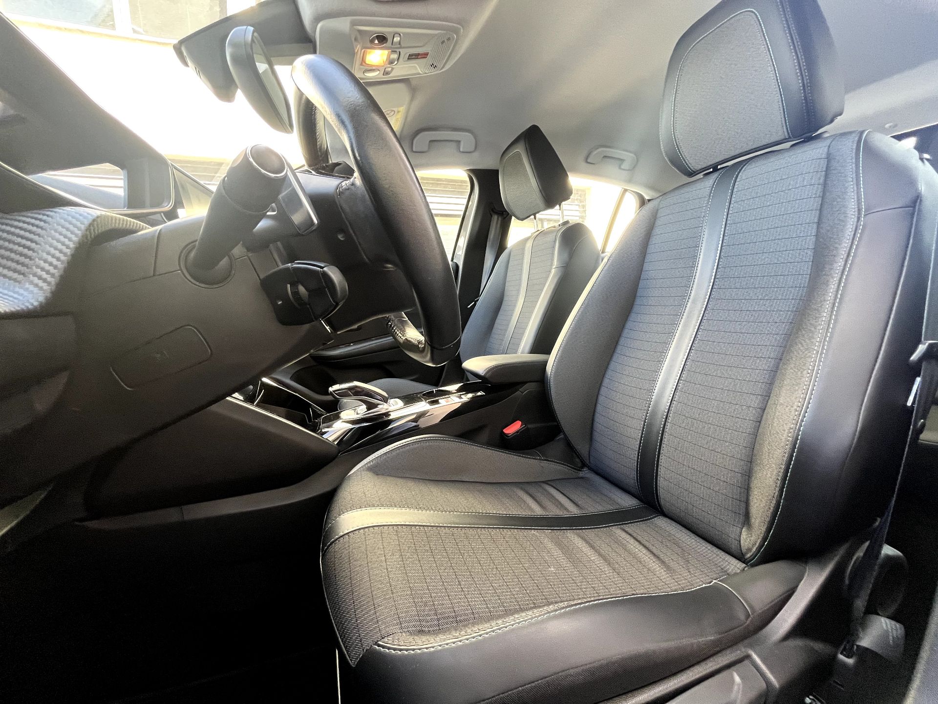 Peugeot 208 1.2 L 100ch Allur