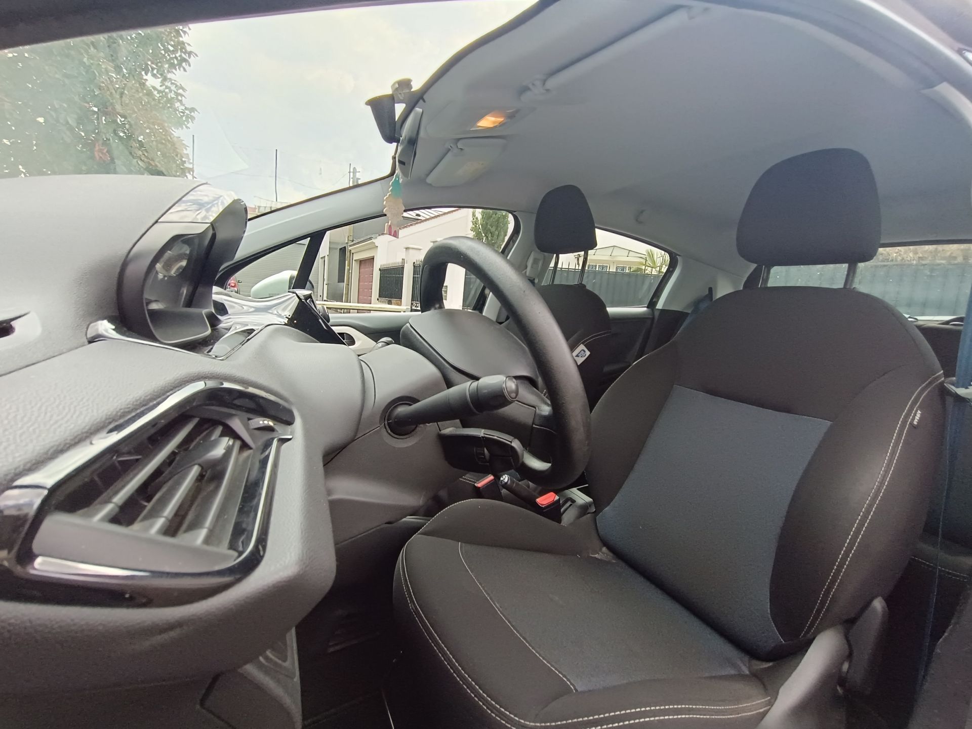 Peugeot 208 1.2 VTI 68ch Like