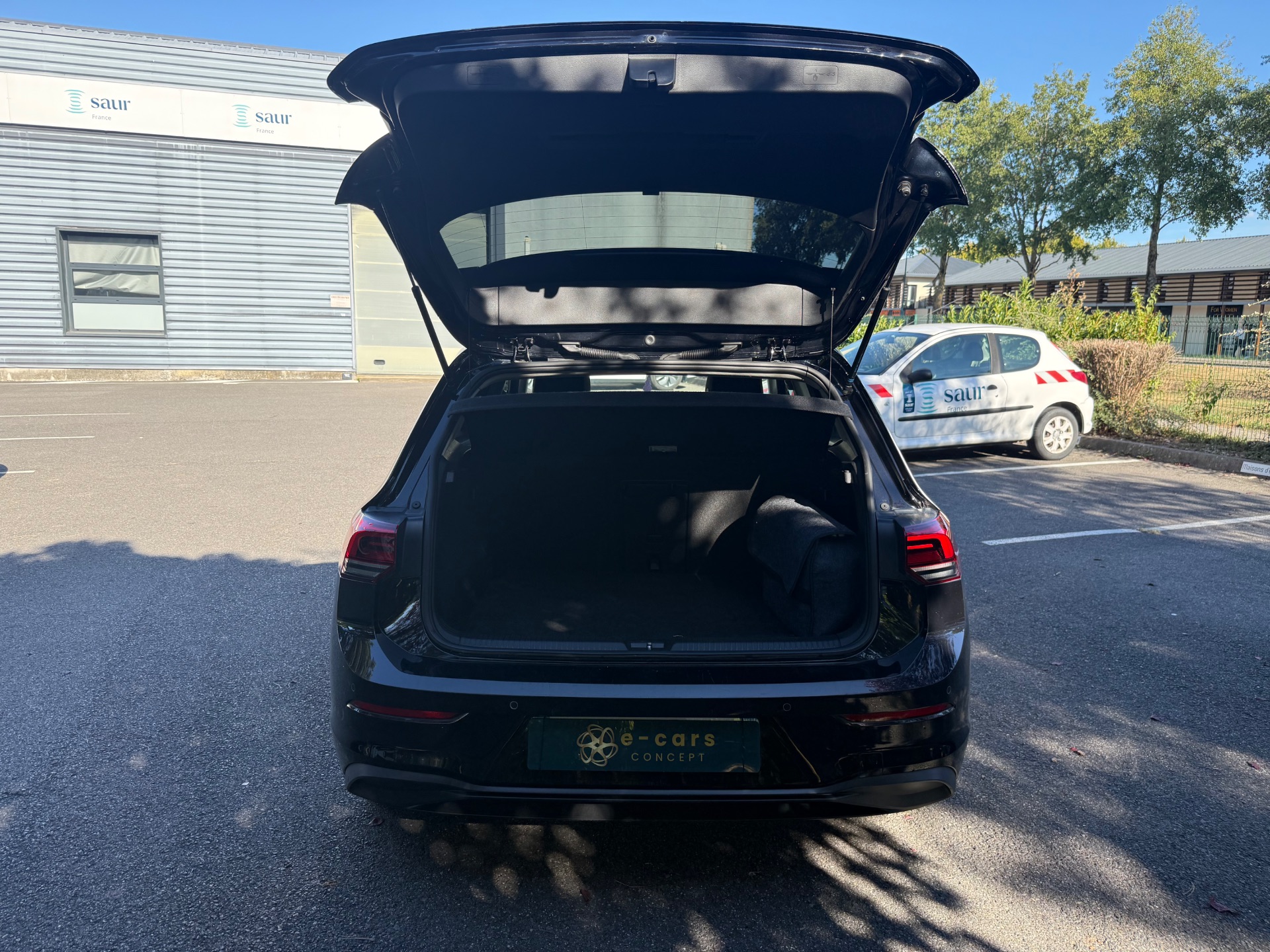 Volkswagen Golf 8 1.5 eTSI DSG7 150 ch 150ch Life Business 1st