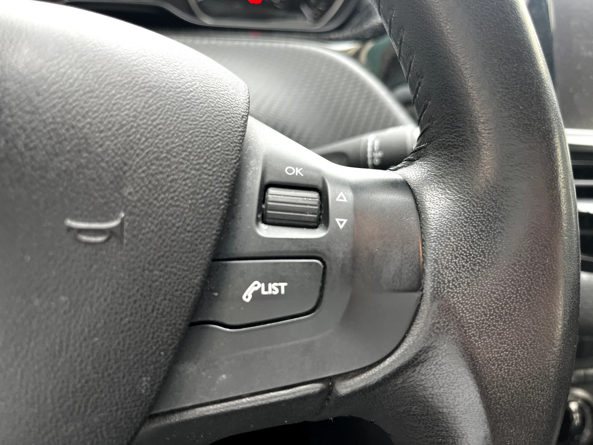 Peugeot 2008 1.6 BLUEHDI 75ch ACTIVE