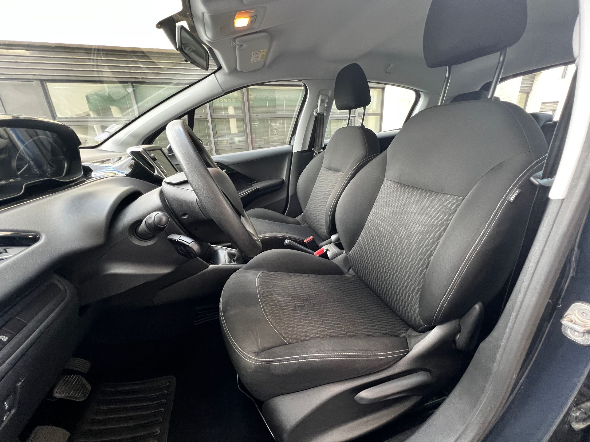 Peugoet 208 1.2 Pure tech 82ch ACTIVE