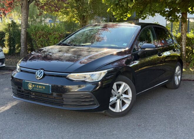 Volkswagen Golf 8 1.5 eTSI DSG7 150 ch 150ch Life Business 1st