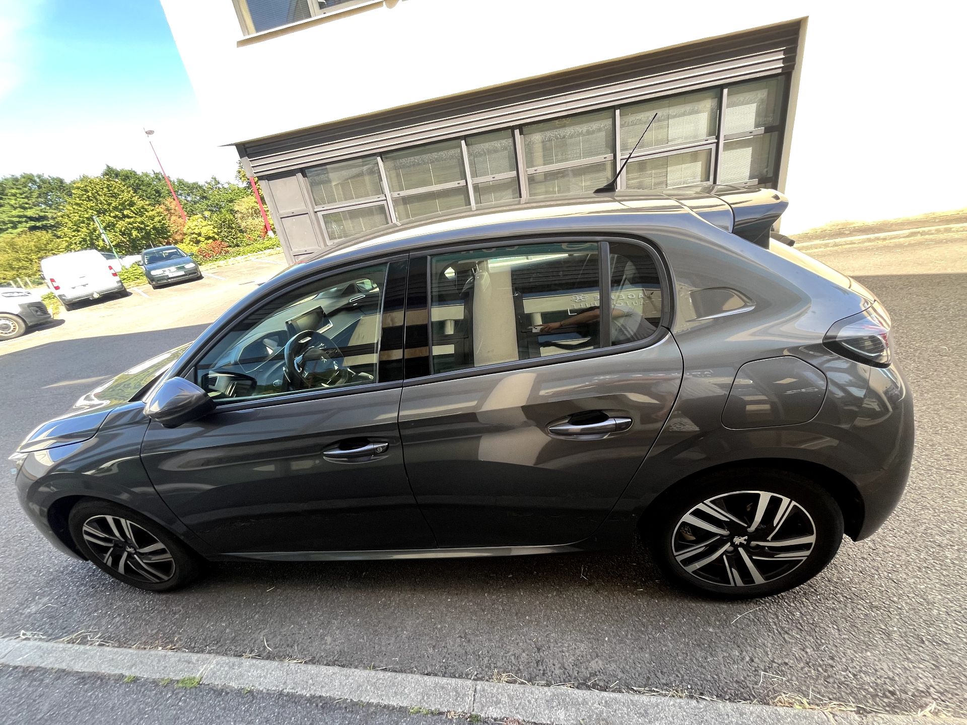 Peugeot 208 1.2 L 100ch Allur