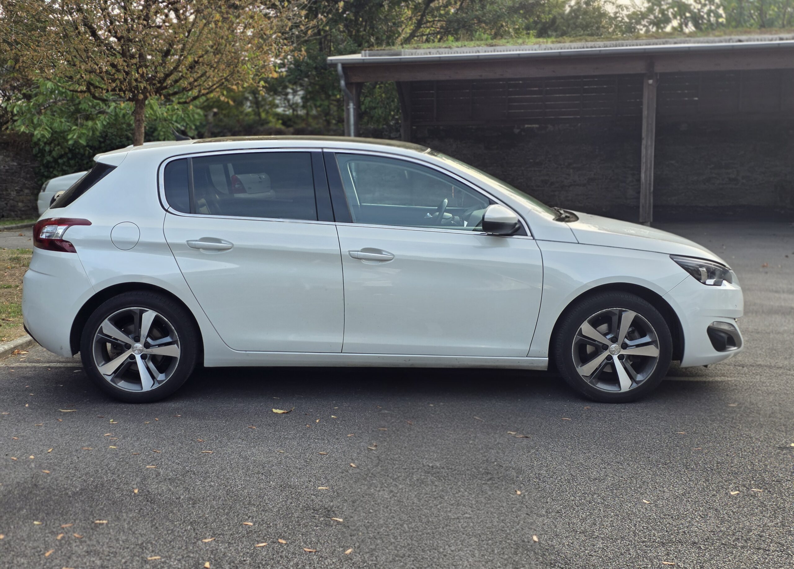 PEUGEOT 308 Féline – 1.2 PureTech 130ch BVM6