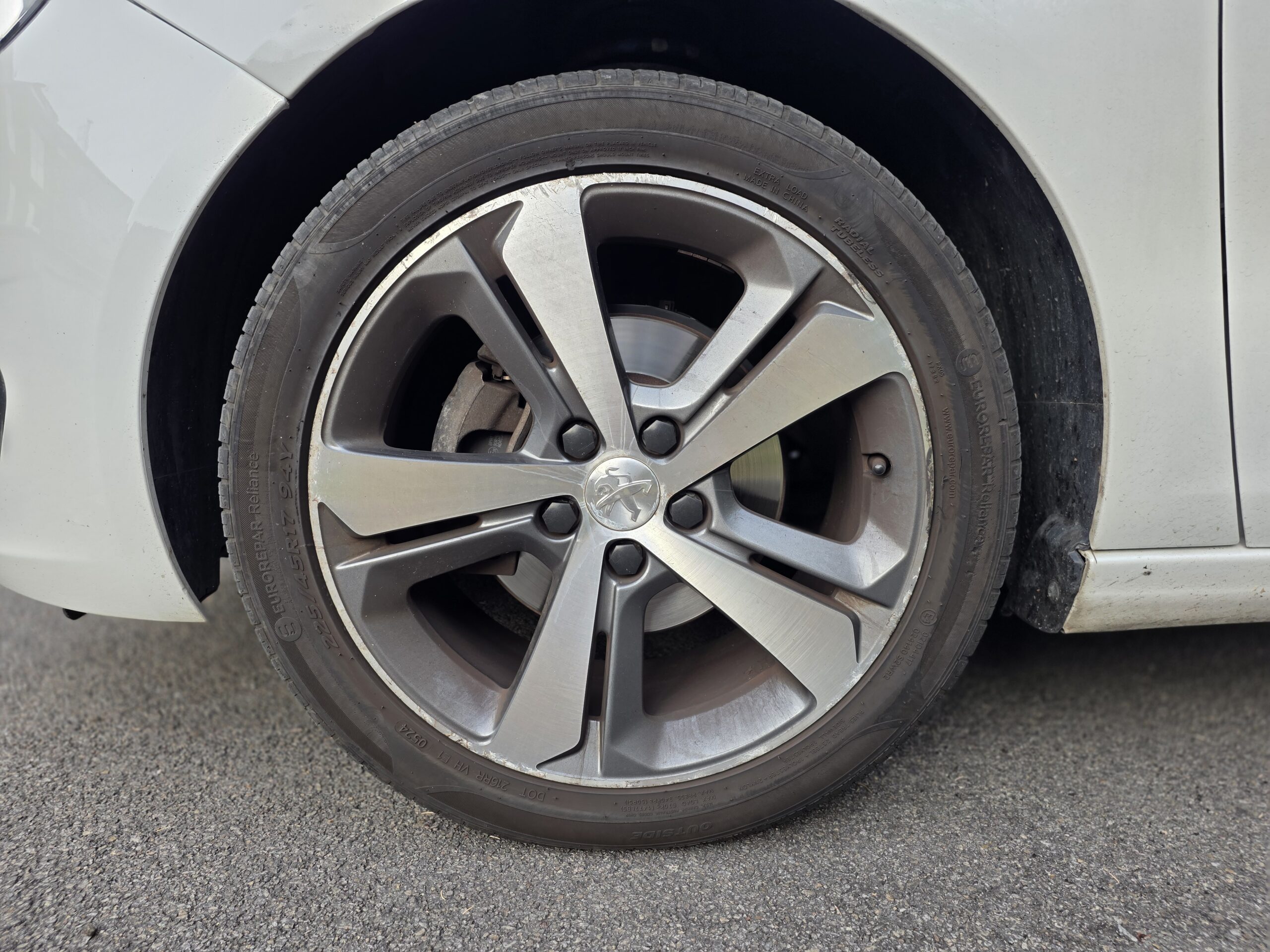 PEUGEOT 308 Féline – 1.2 PureTech 130ch BVM6