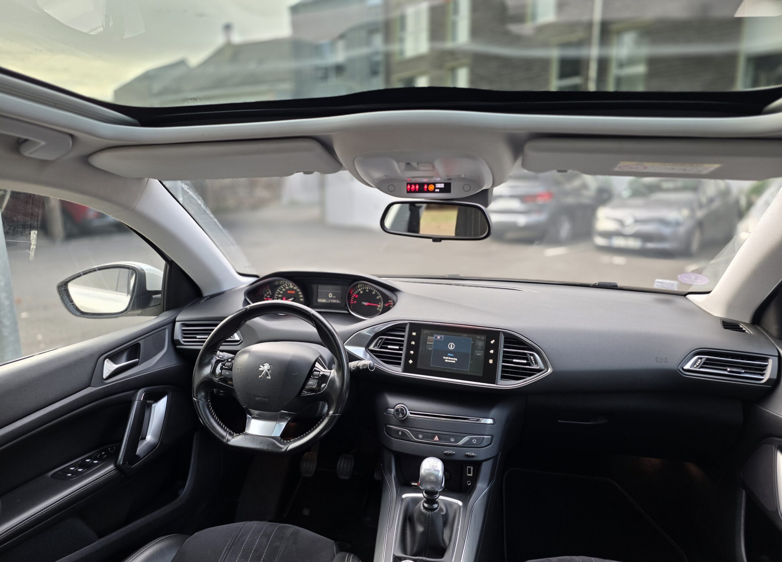 PEUGEOT 308 Féline – 1.2 PureTech 130ch BVM6