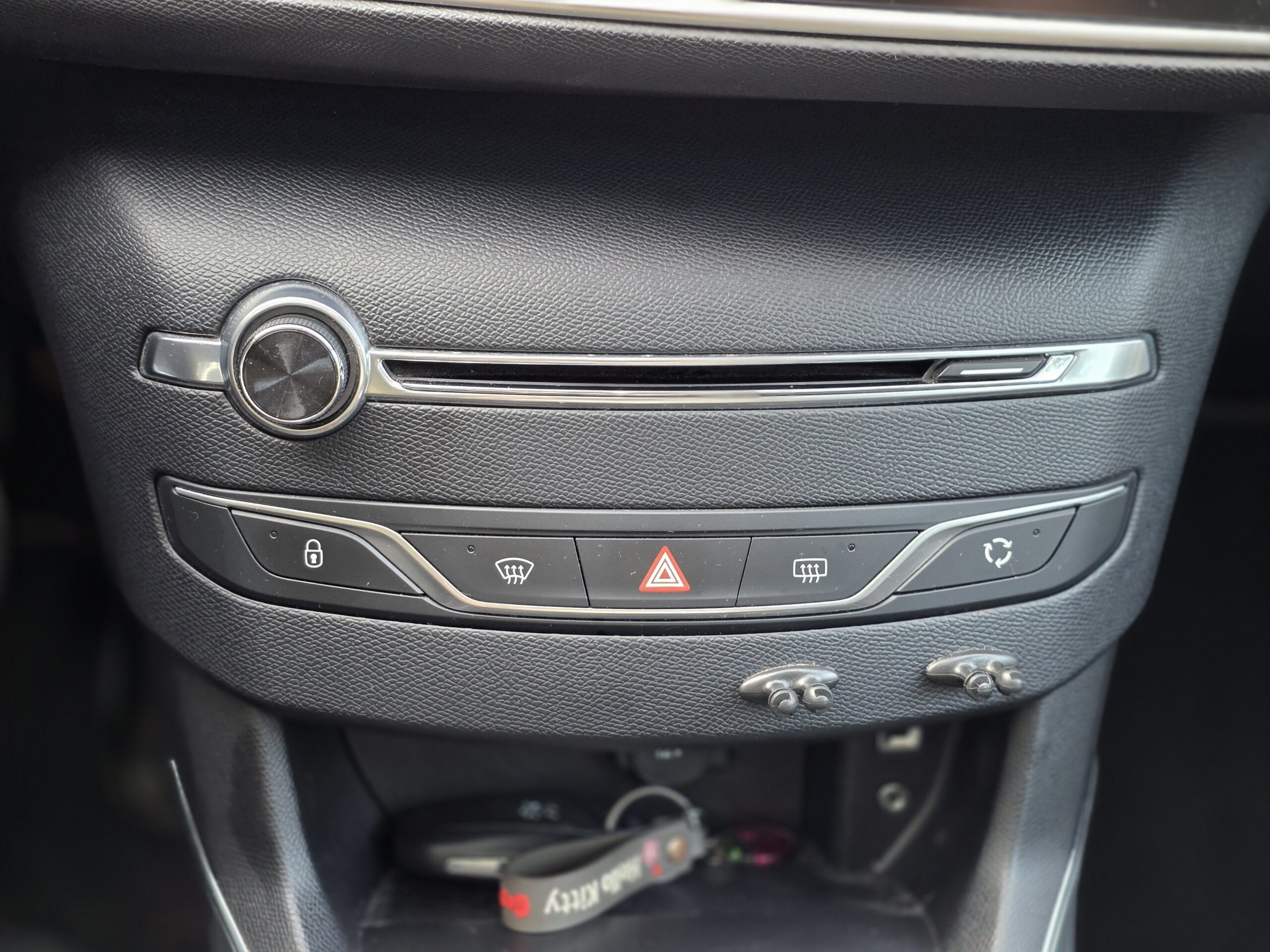 PEUGEOT 308 Féline – 1.2 PureTech 130ch BVM6