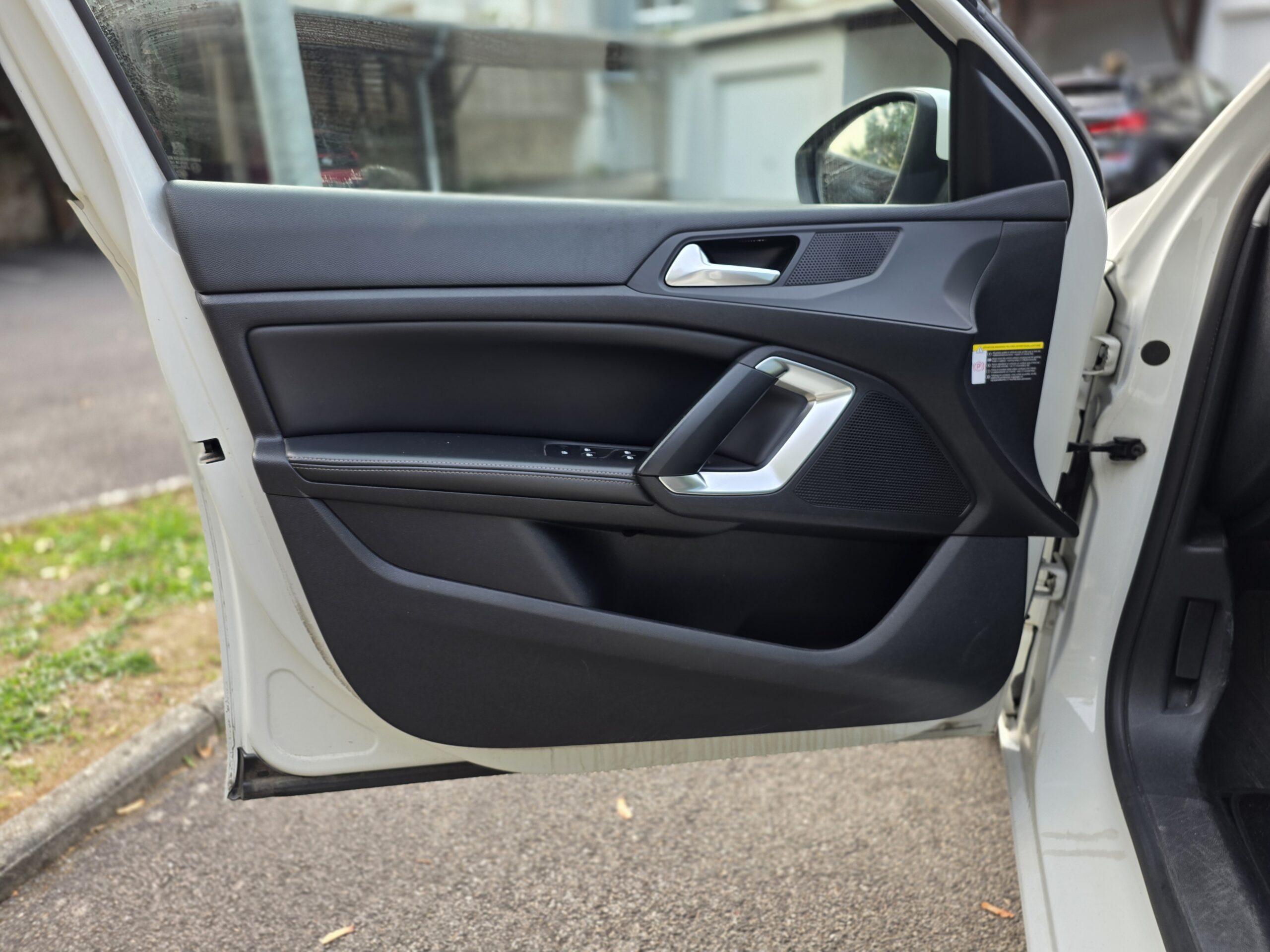 PEUGEOT 308 Féline – 1.2 PureTech 130ch BVM6