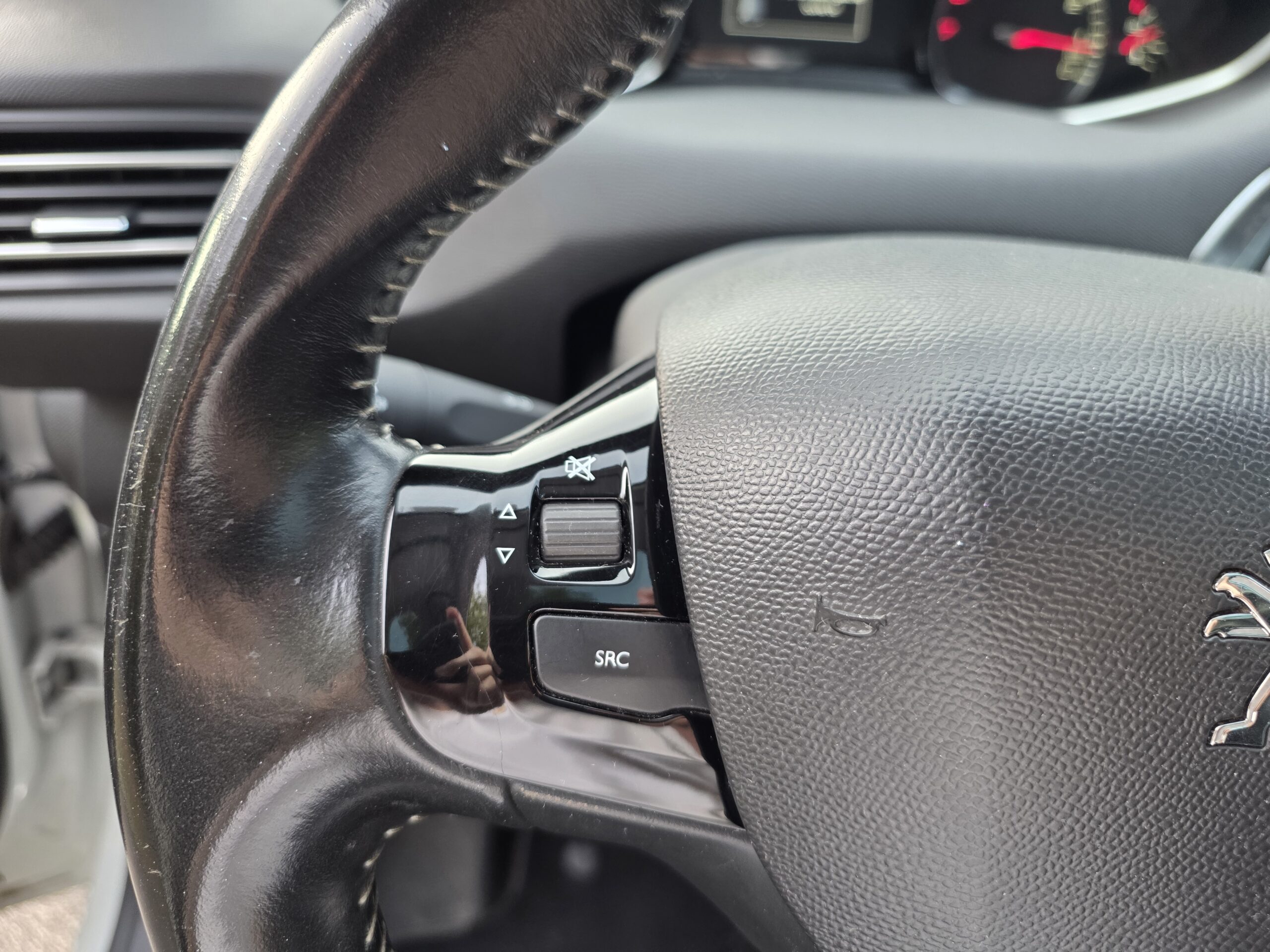 PEUGEOT 308 Féline – 1.2 PureTech 130ch BVM6
