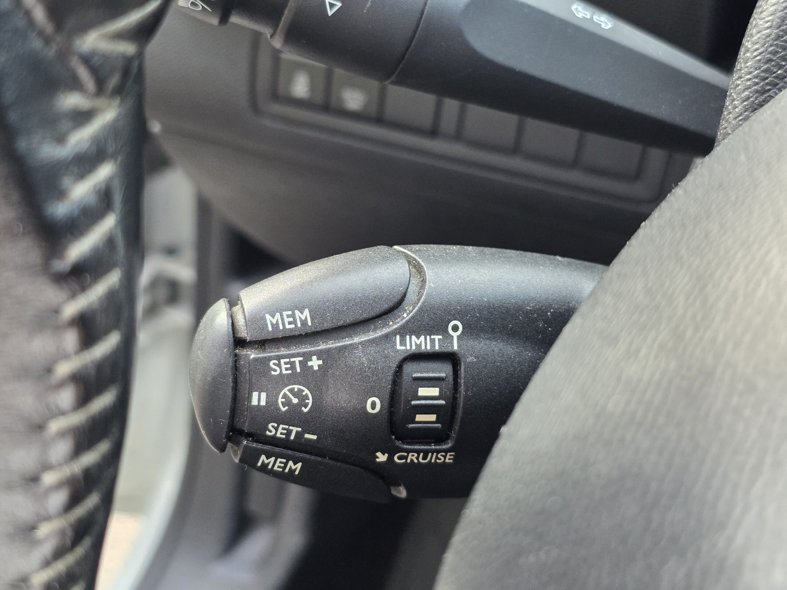 PEUGEOT 308 Féline – 1.2 PureTech 130ch BVM6