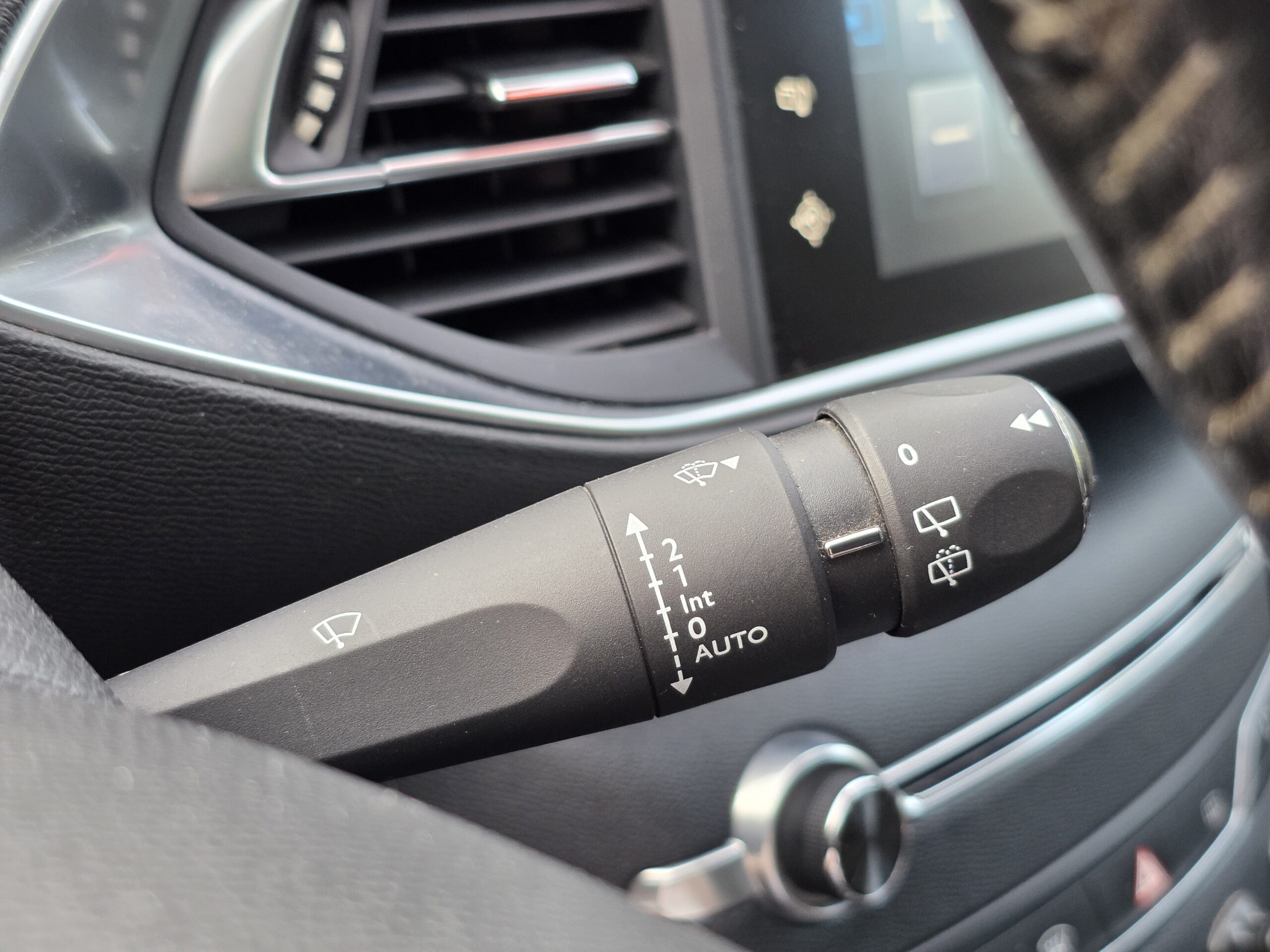 PEUGEOT 308 Féline – 1.2 PureTech 130ch BVM6