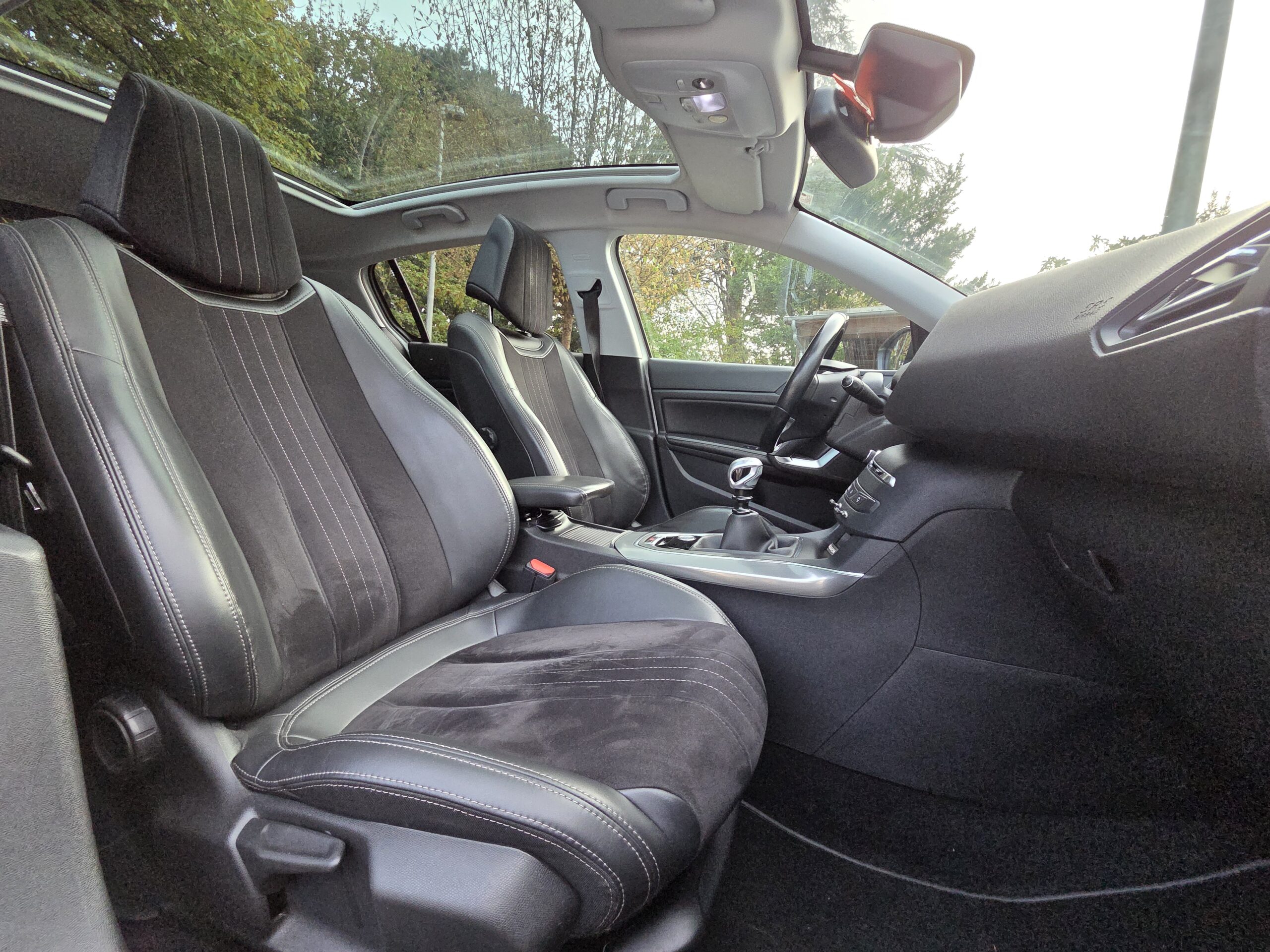 PEUGEOT 308 Féline – 1.2 PureTech 130ch BVM6