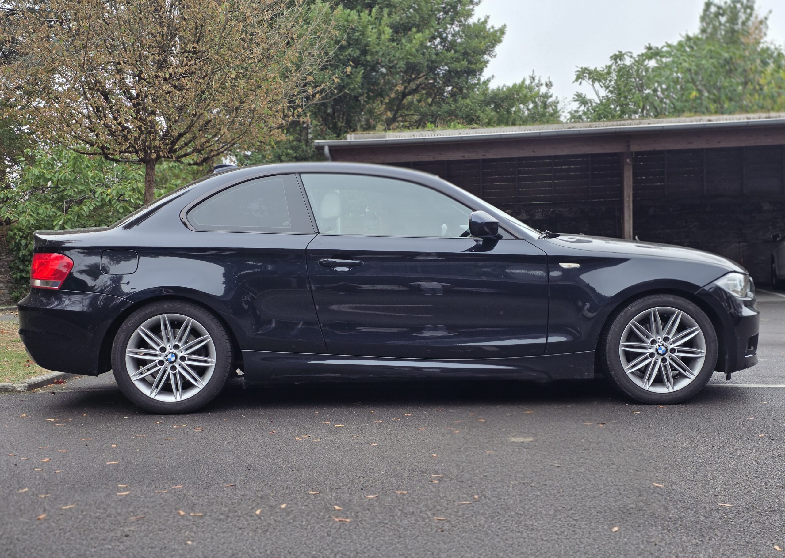 BMW SÉRIE 1 COUPÉ E82 – 125i 3.0 L6 218ch BVA6 Finition M SPORT
