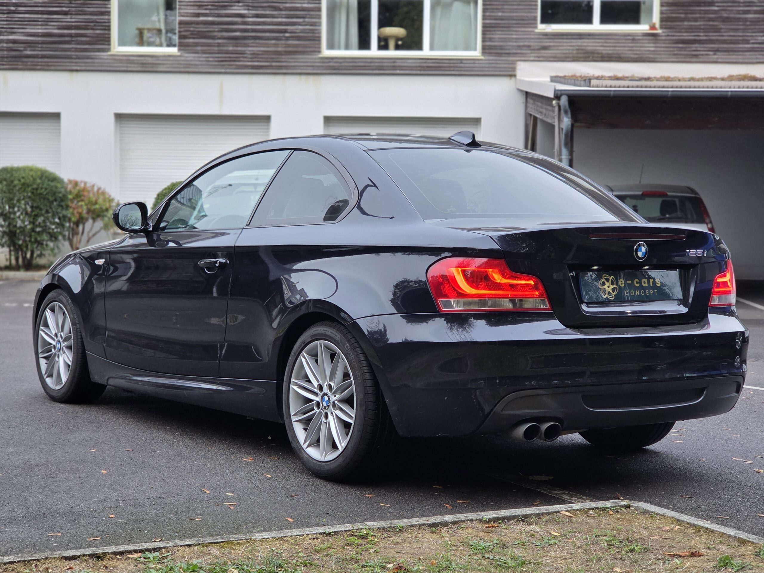 BMW SÉRIE 1 COUPÉ E82 – 125i 3.0 L6 218ch BVA6 Finition M SPORT
