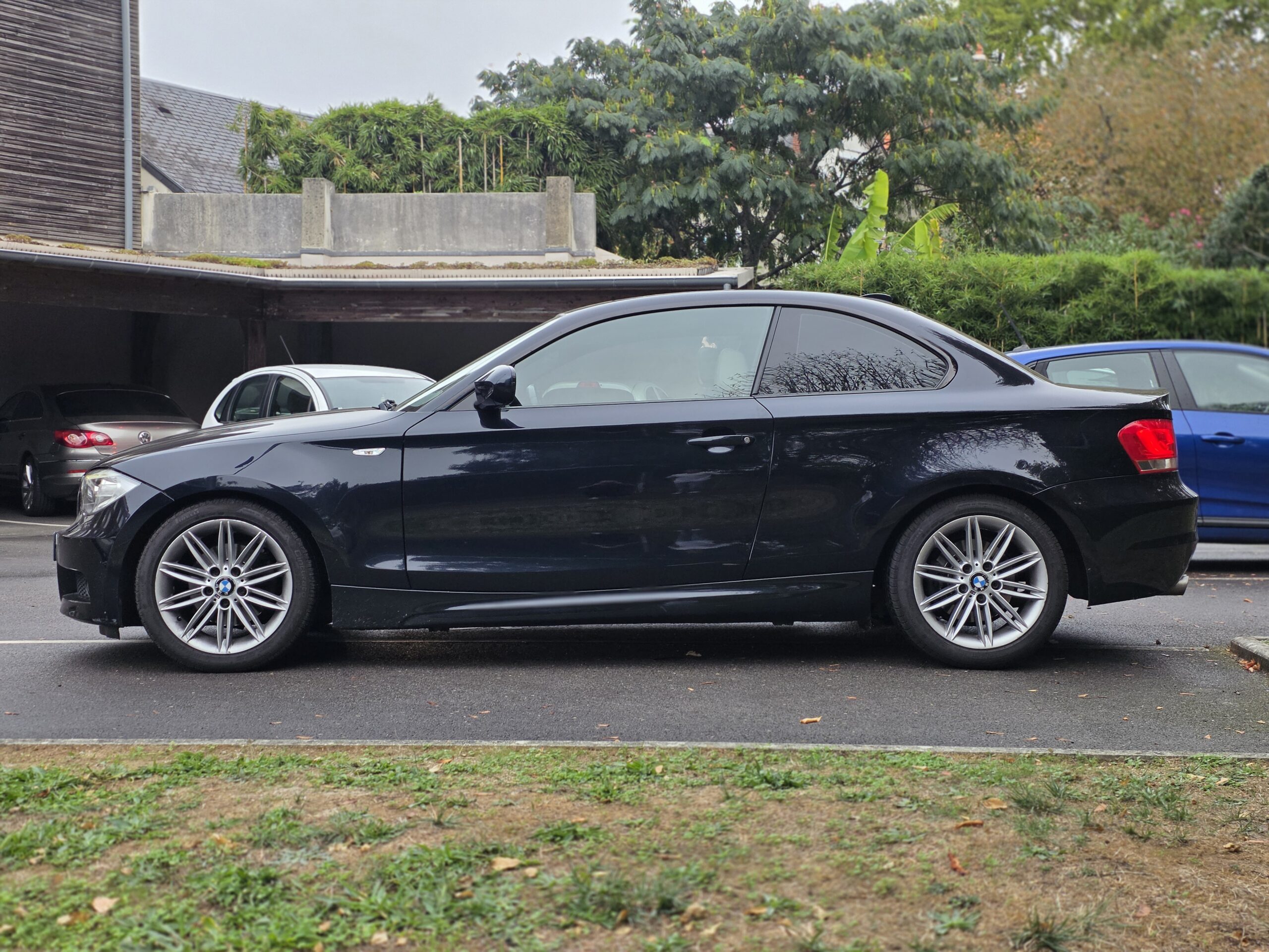 BMW SÉRIE 1 COUPÉ E82 – 125i 3.0 L6 218ch BVA6 Finition M SPORT
