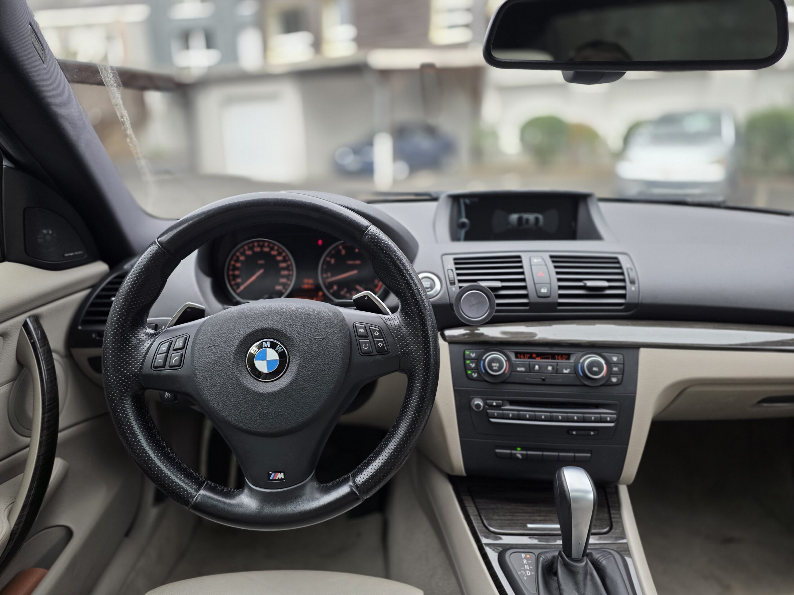BMW SÉRIE 1 COUPÉ E82 – 125i 3.0 L6 218ch BVA6 Finition M SPORT