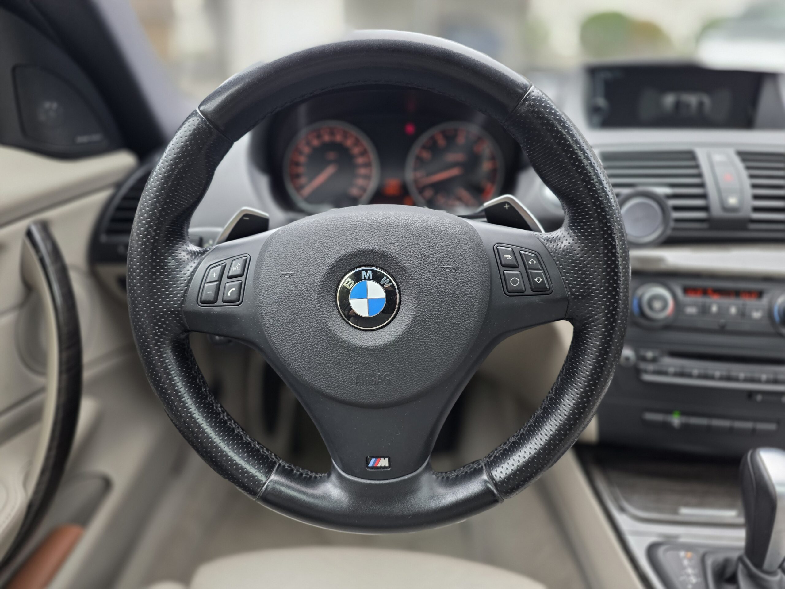 BMW SÉRIE 1 COUPÉ E82 – 125i 3.0 L6 218ch BVA6 Finition M SPORT