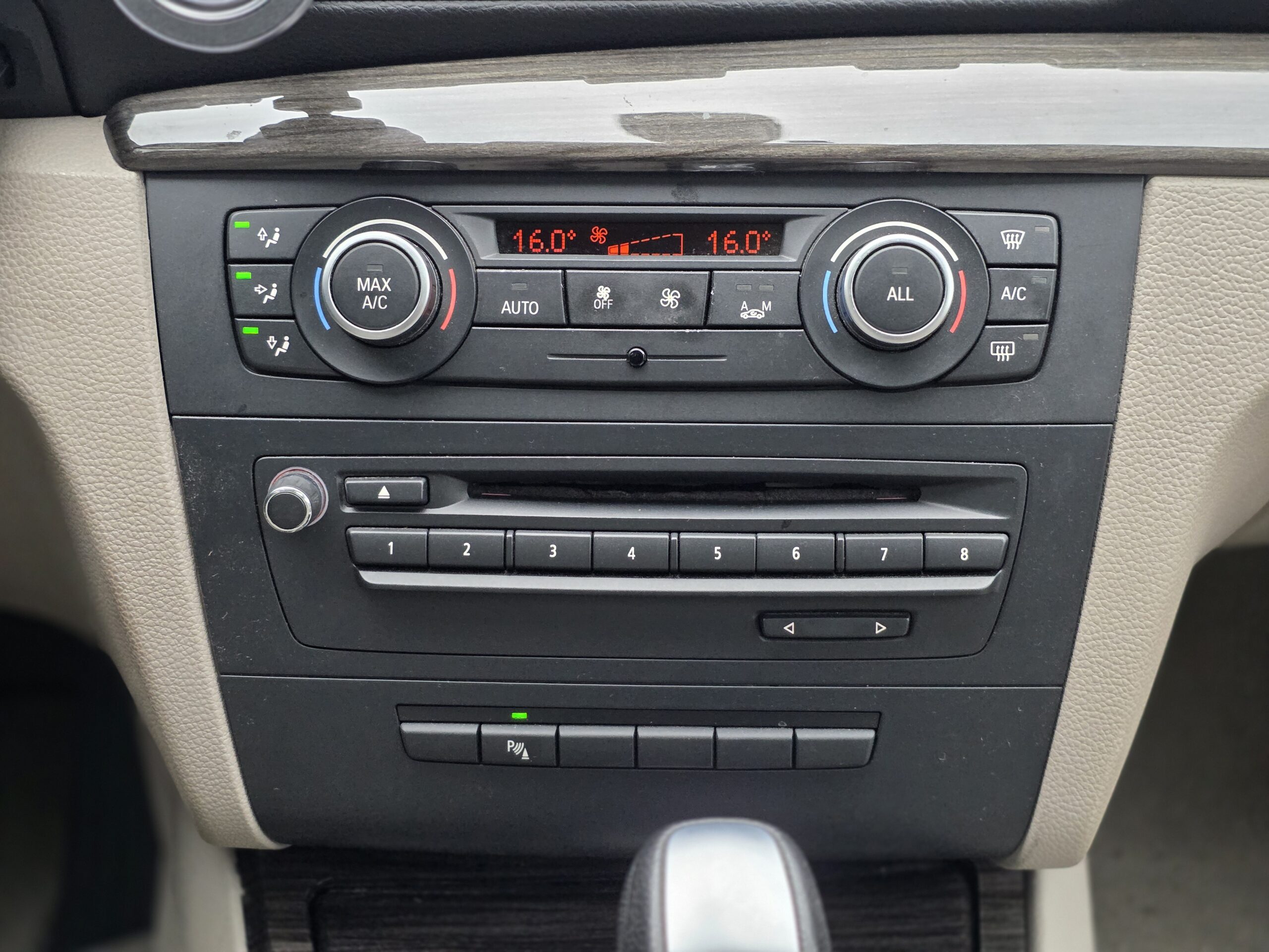 BMW SÉRIE 1 COUPÉ E82 – 125i 3.0 L6 218ch BVA6 Finition M SPORT