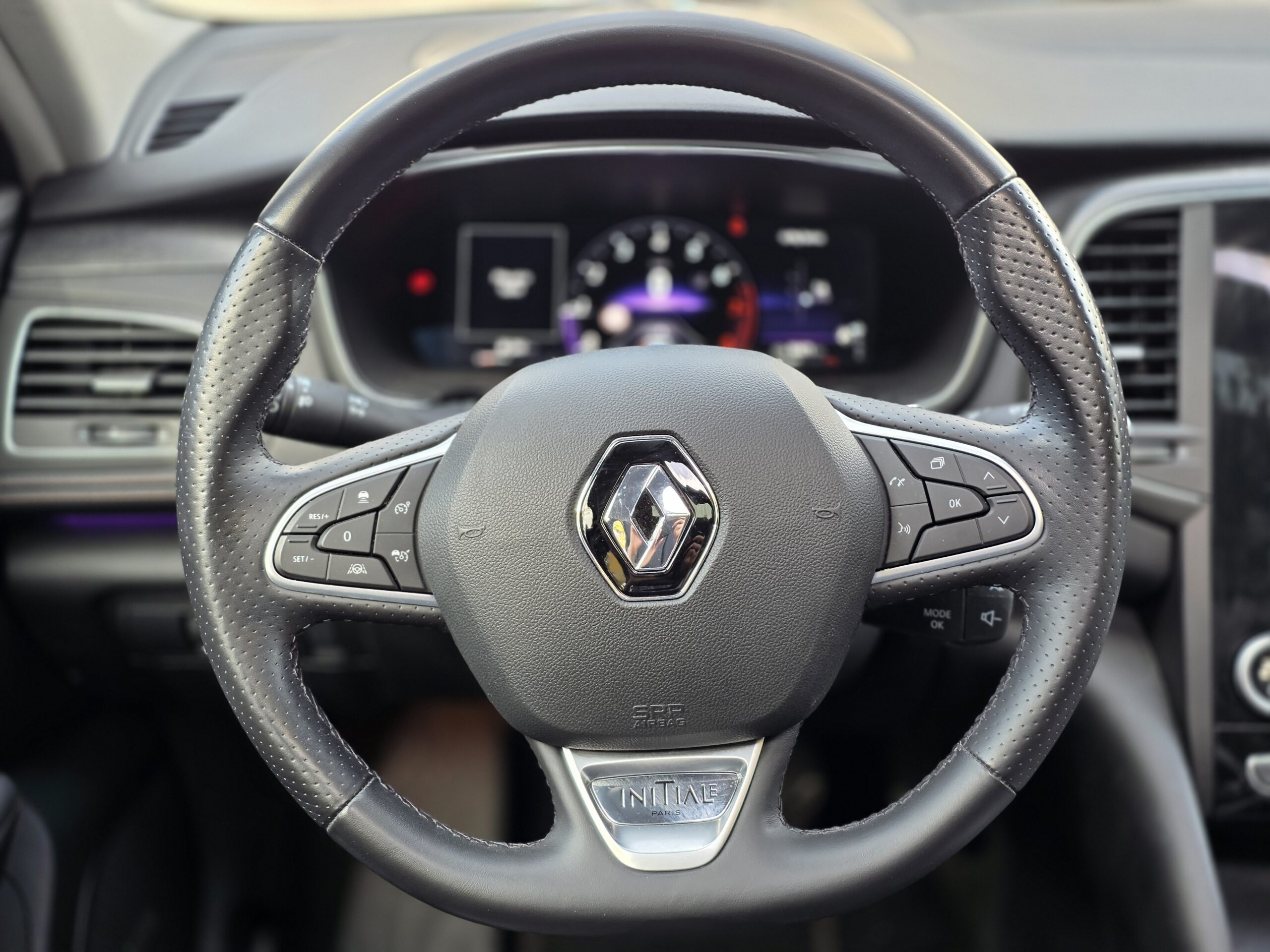 RENAULT TALISMAN BERLINE – 1.3 TCe 160 Boîte automatique EDC7 Finition INITIALE PARIS