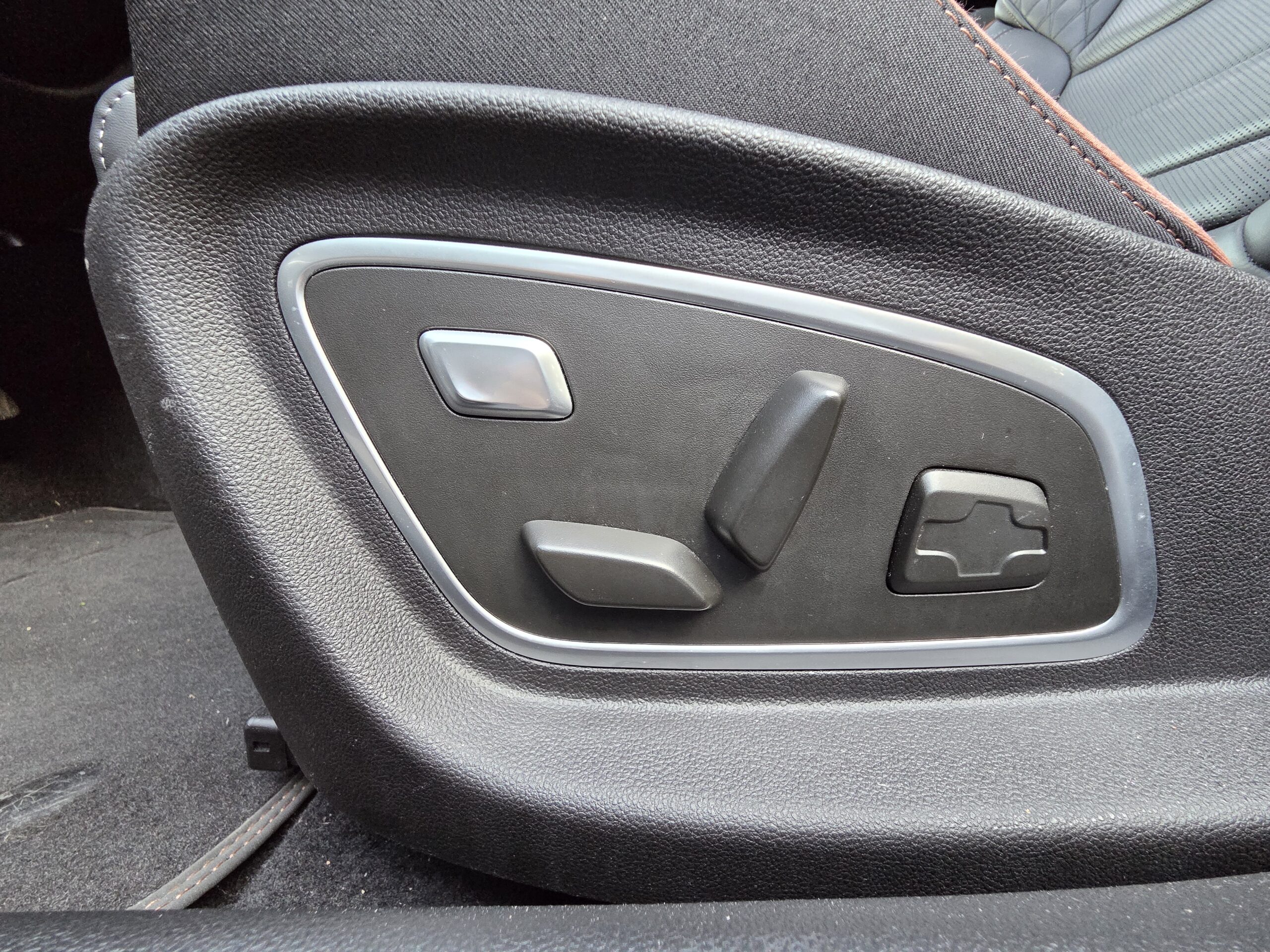 RENAULT TALISMAN BERLINE – 1.3 TCe 160 Boîte automatique EDC7 Finition INITIALE PARIS