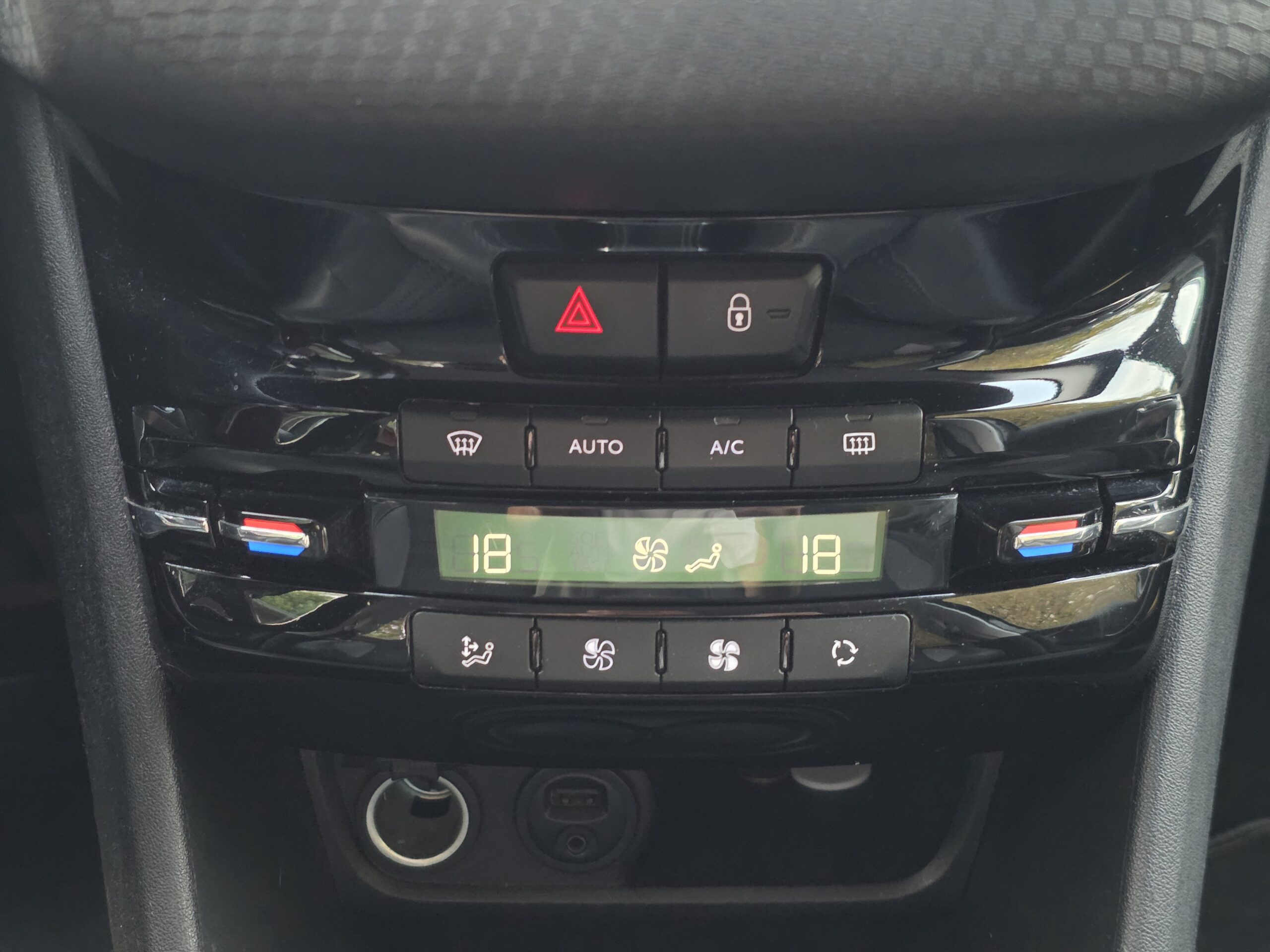 PEUGEOT 2008 – 1.2 PureTech 110ch EAT6 Finition ALLURE