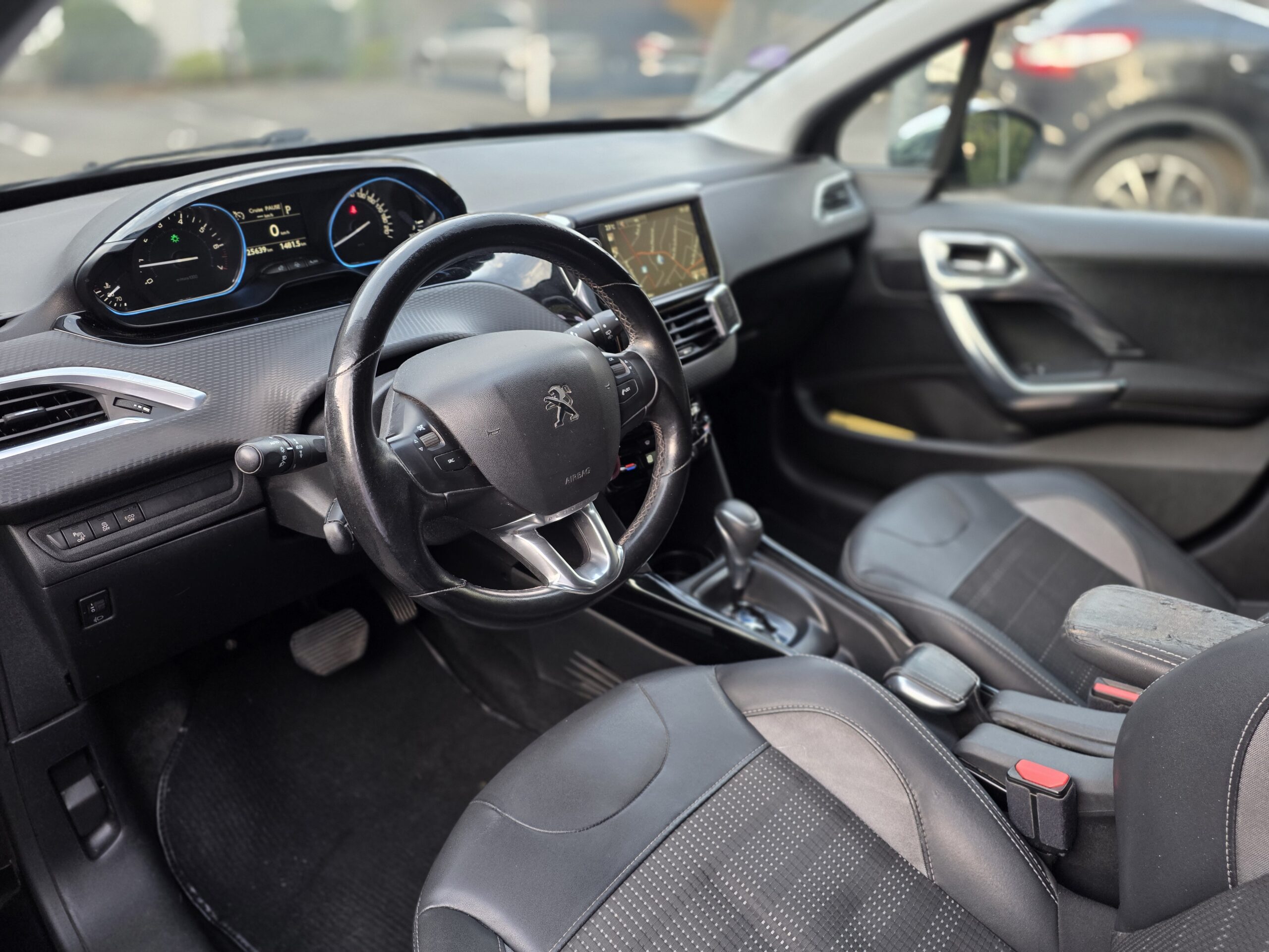 PEUGEOT 2008 – 1.2 PureTech 110ch EAT6 Finition ALLURE
