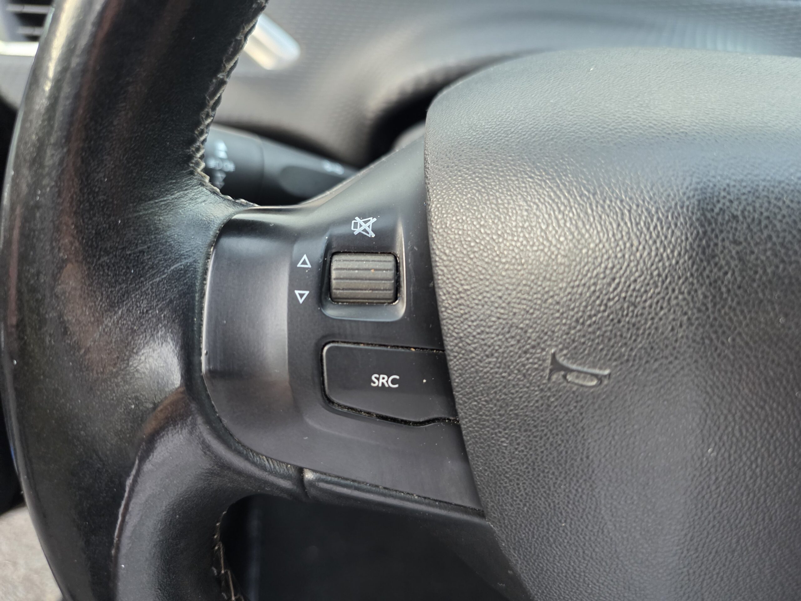 PEUGEOT 2008 – 1.2 PureTech 110ch EAT6 Finition ALLURE