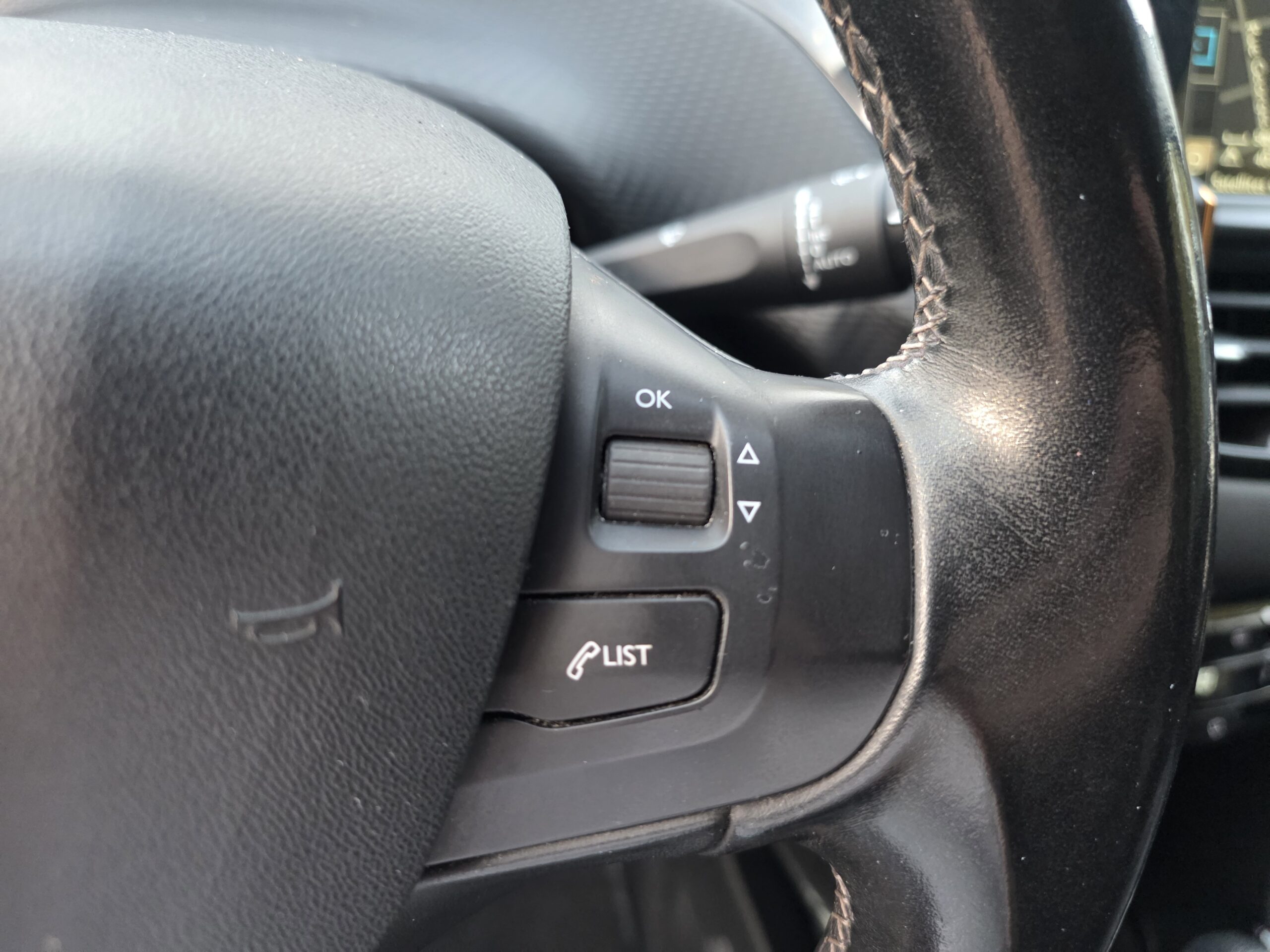 PEUGEOT 2008 – 1.2 PureTech 110ch EAT6 Finition ALLURE
