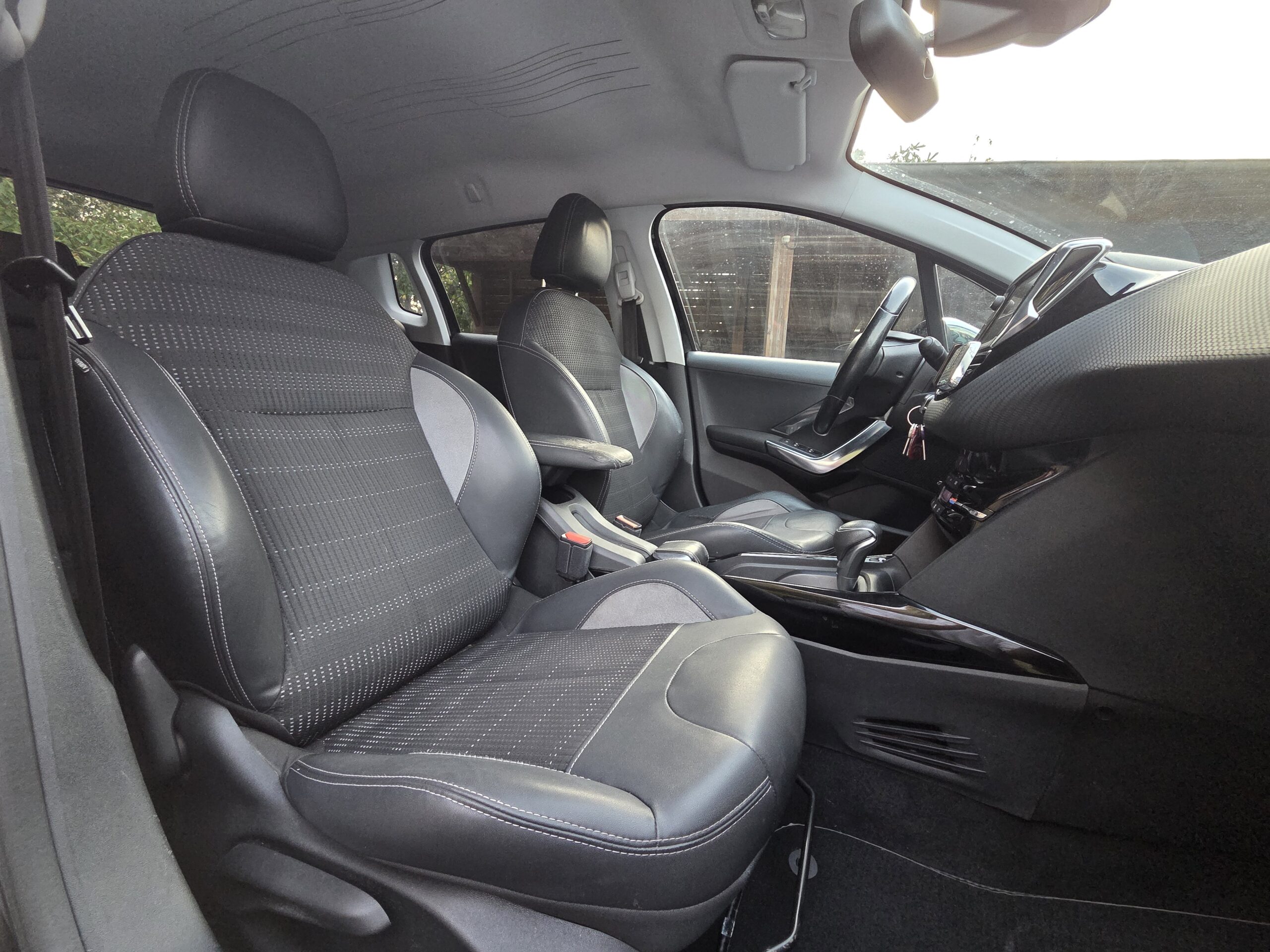 PEUGEOT 2008 – 1.2 PureTech 110ch EAT6 Finition ALLURE