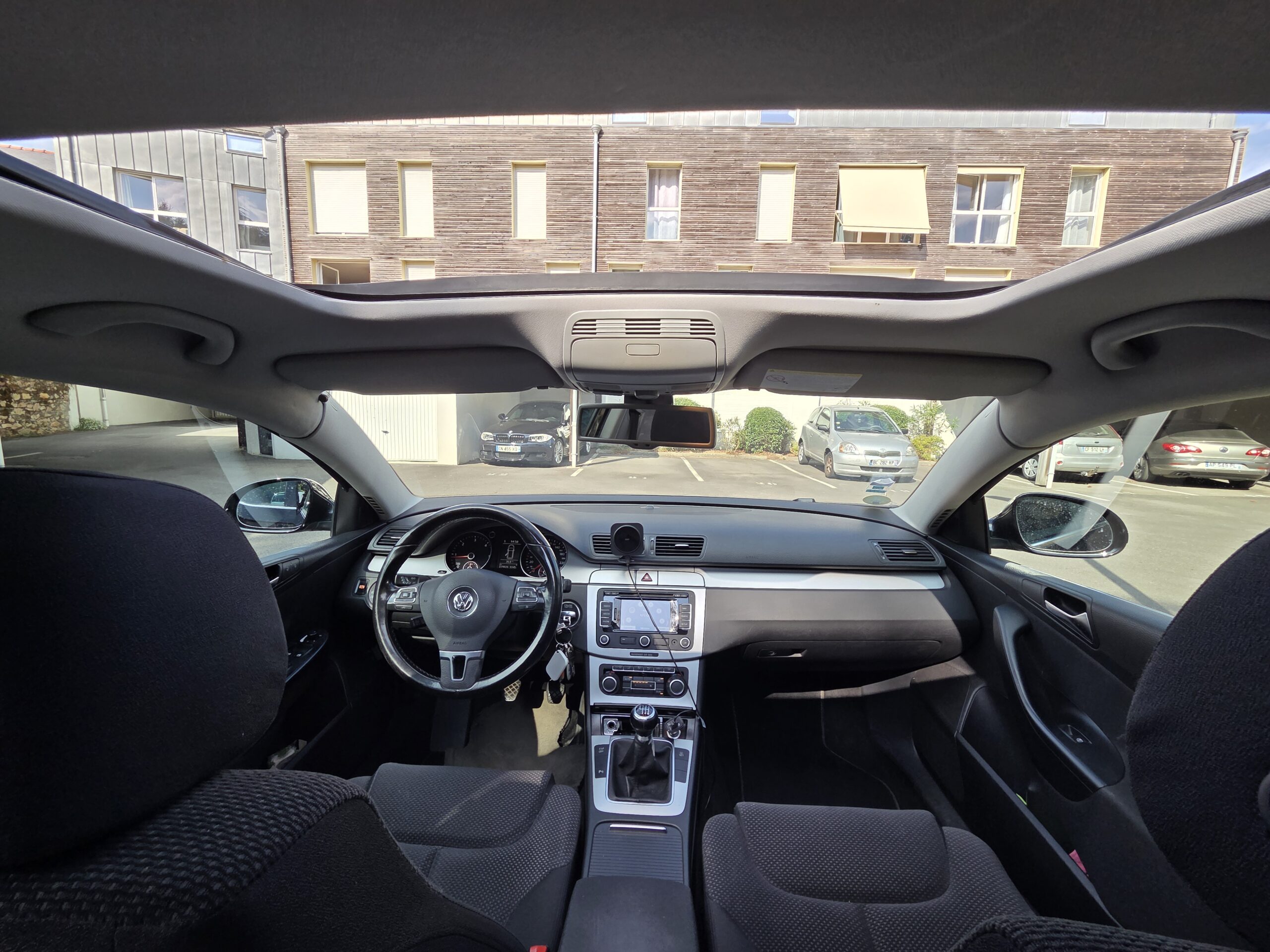 VOLKSWAGEN PASSAT SW – 2.0 TDI 140ch BVM6 Finition EMBASSY II