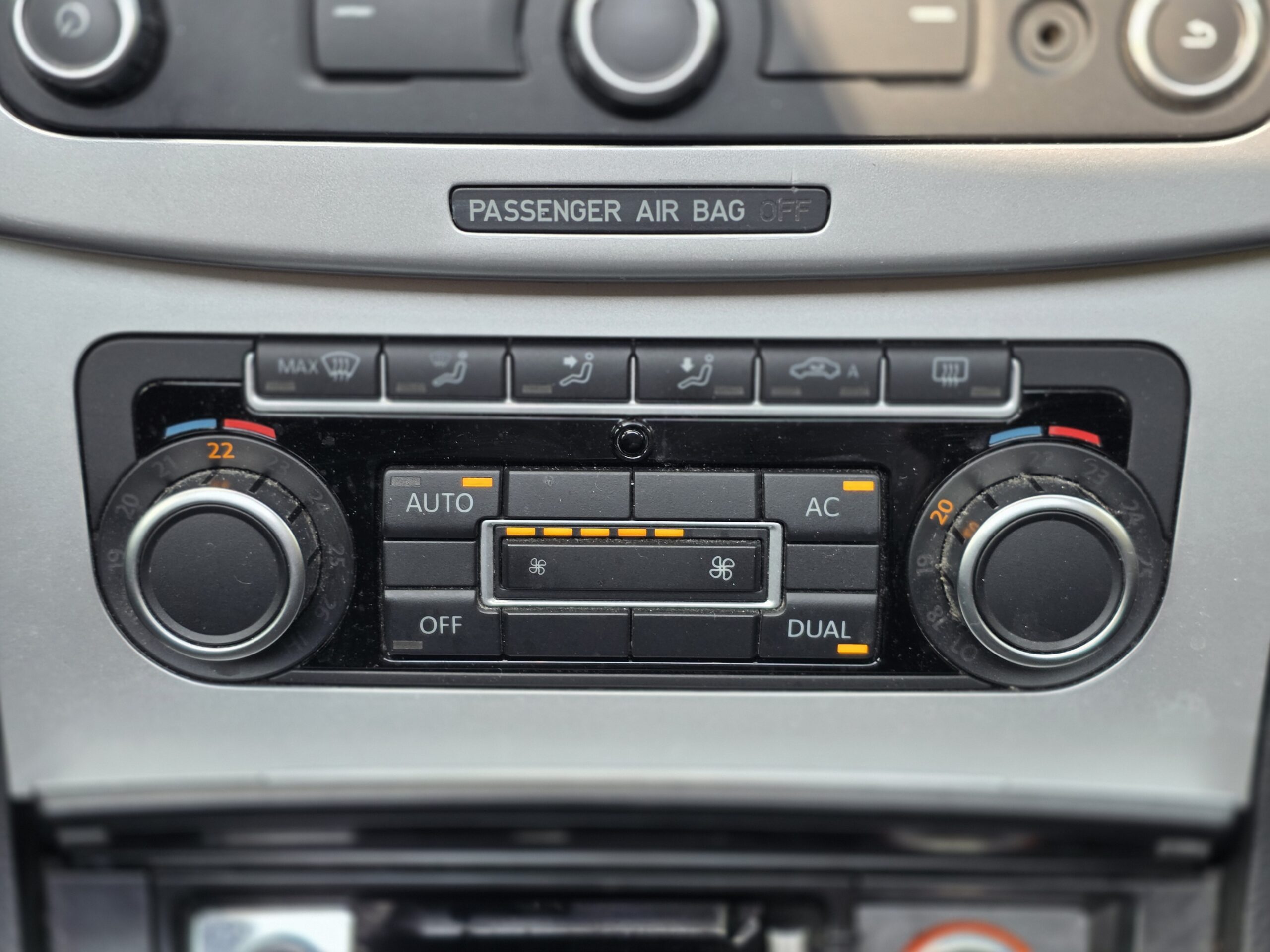 VOLKSWAGEN PASSAT SW – 2.0 TDI 140ch BVM6 Finition EMBASSY II