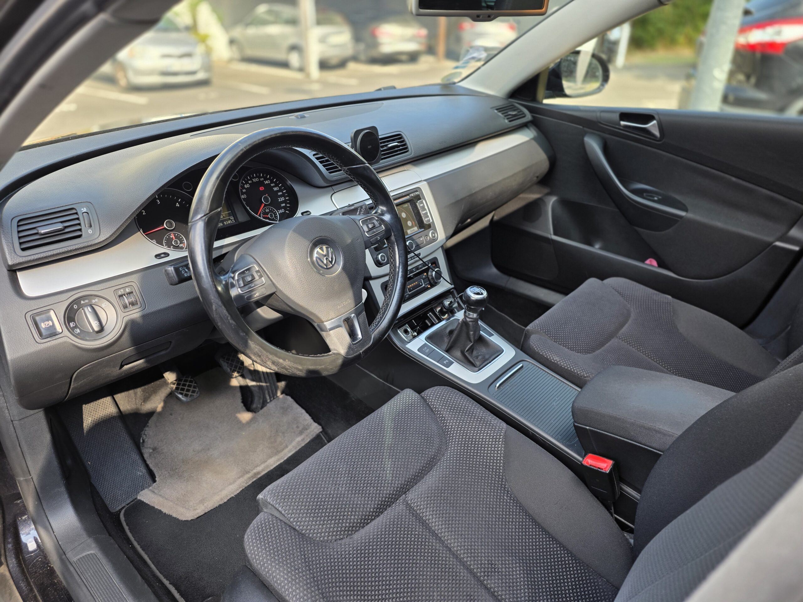 VOLKSWAGEN PASSAT SW – 2.0 TDI 140ch BVM6 Finition EMBASSY II