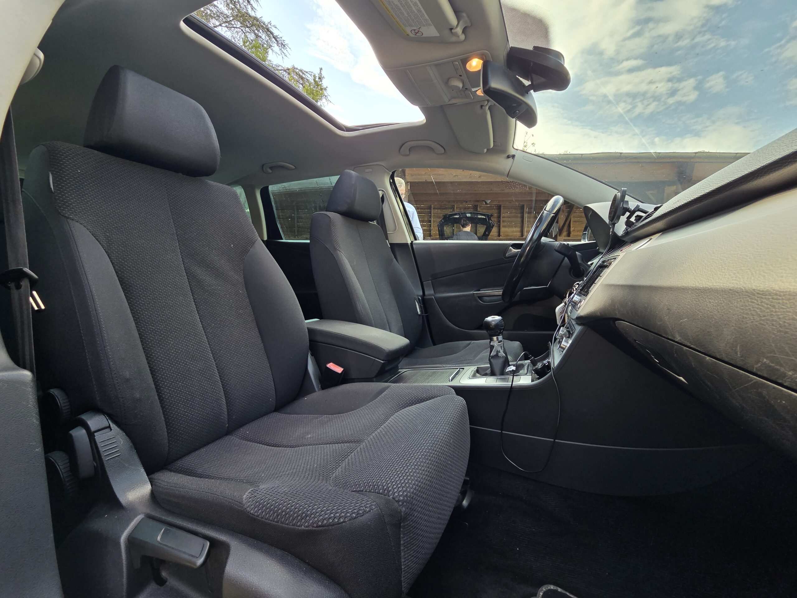 VOLKSWAGEN PASSAT SW – 2.0 TDI 140ch BVM6 Finition EMBASSY II