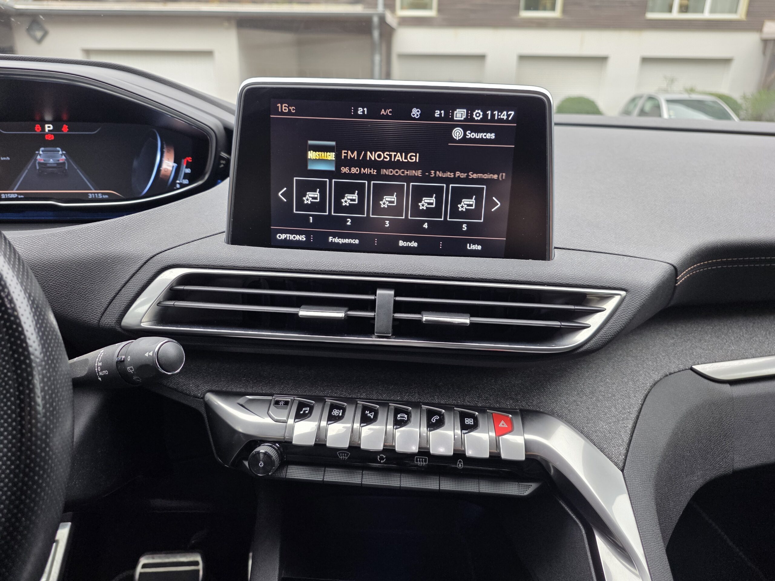 PEUGEOT 3008 – 1.5 BlueHDi 130ch EAT8 Finition GT LINE