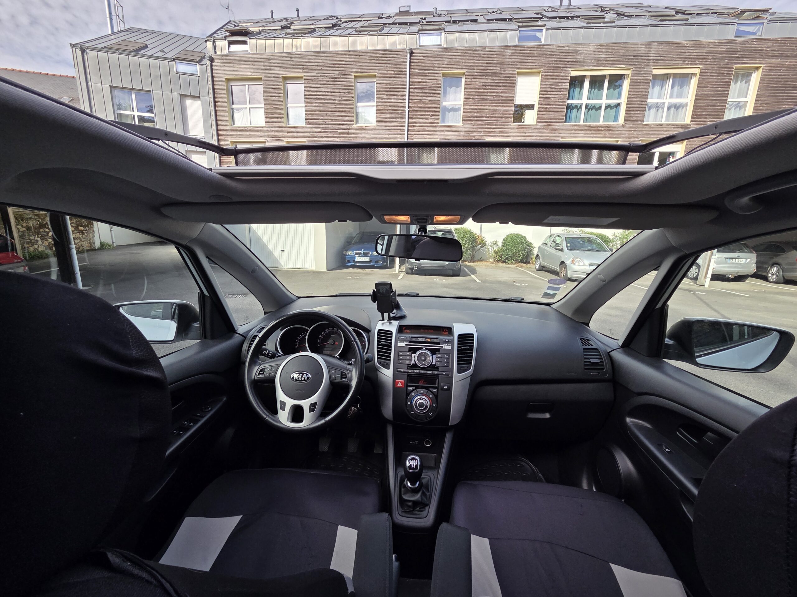 KIA VENGA – 1.4 CVVT 90ch BVM5 Finition URBAN CHIC