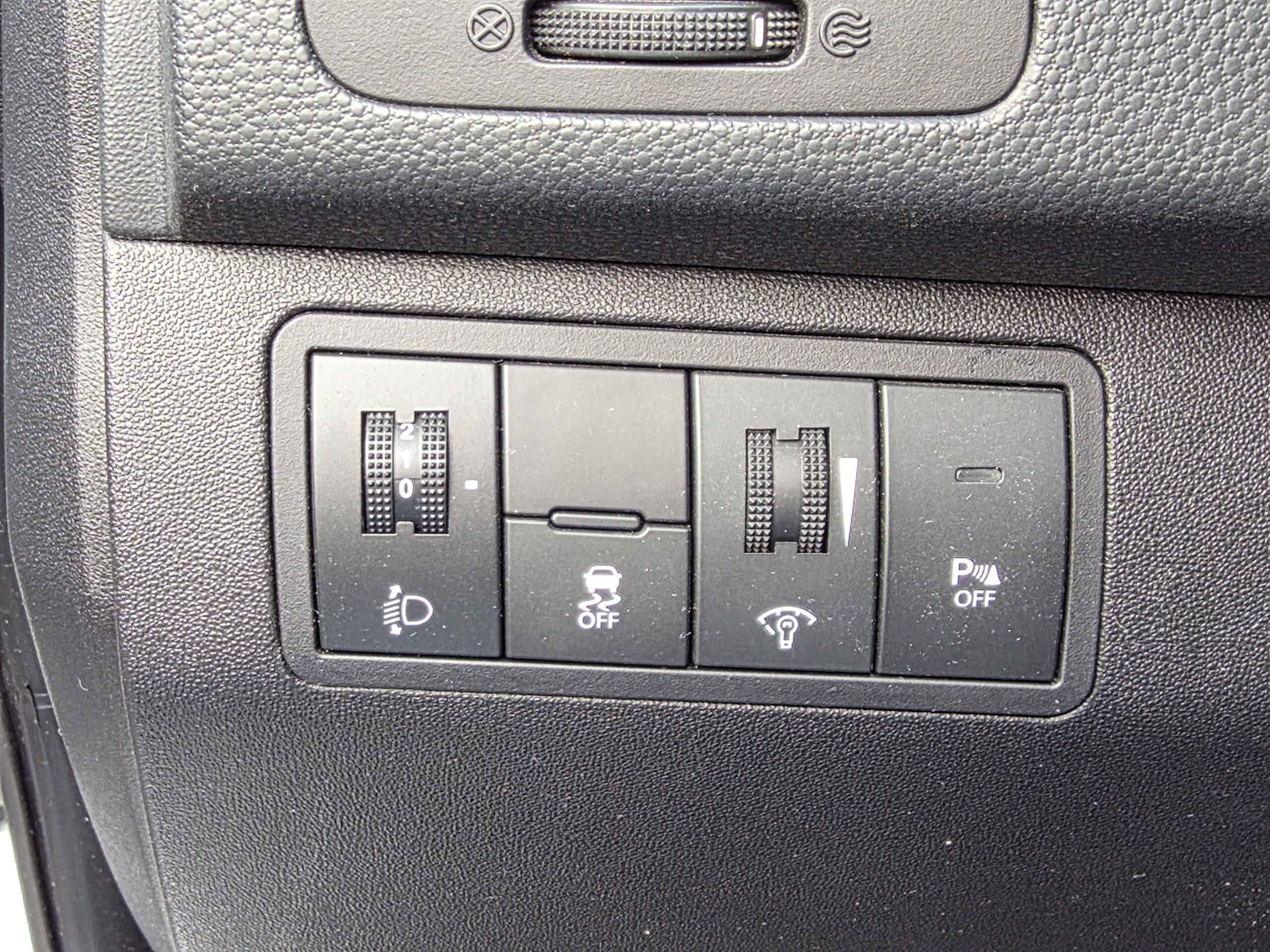 KIA VENGA – 1.4 CVVT 90ch BVM5 Finition URBAN CHIC
