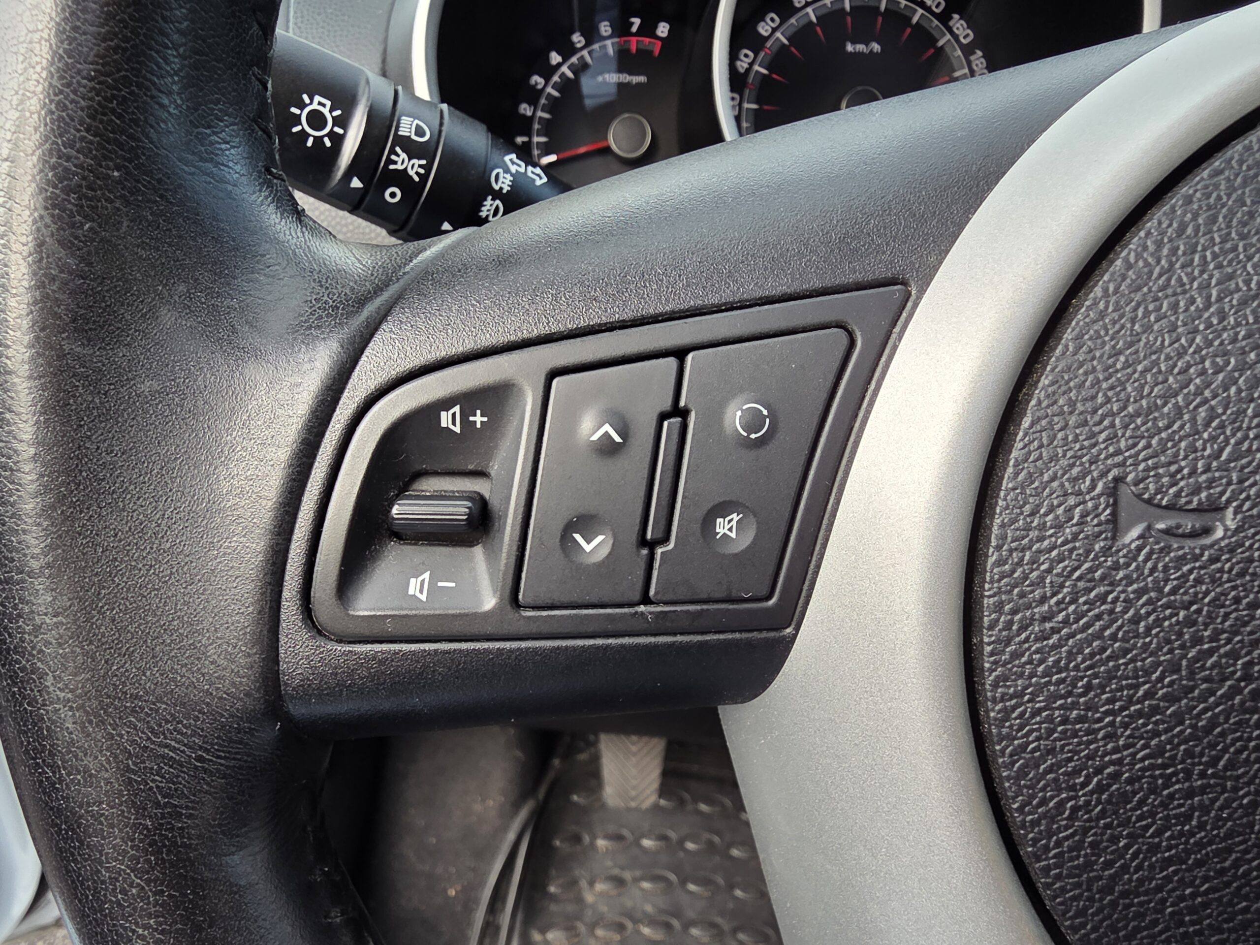 KIA VENGA – 1.4 CVVT 90ch BVM5 Finition URBAN CHIC