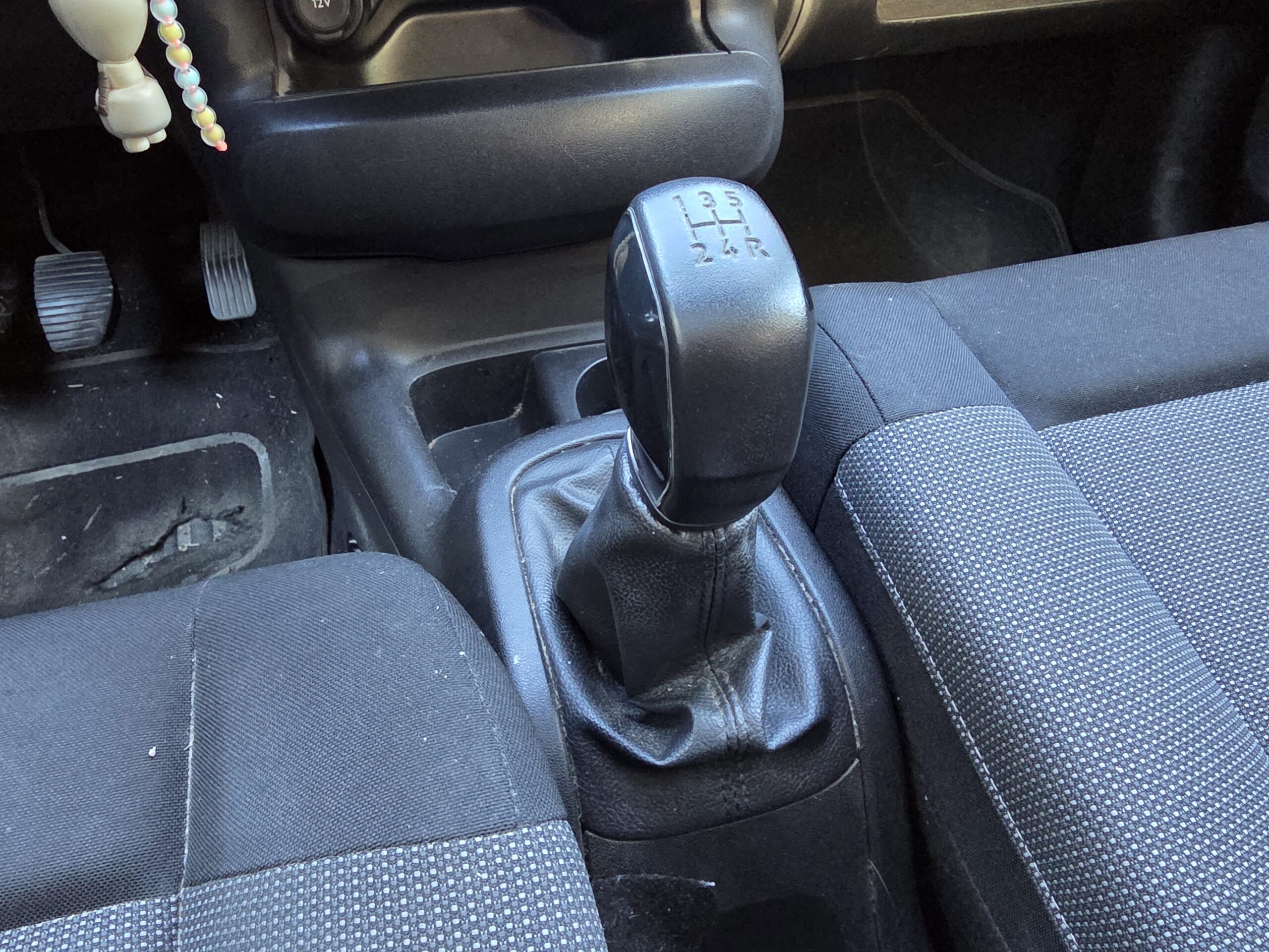 CITROËN C4 CACTUS – 1.2 PureTech 82ch BVM5 Finition SHINE