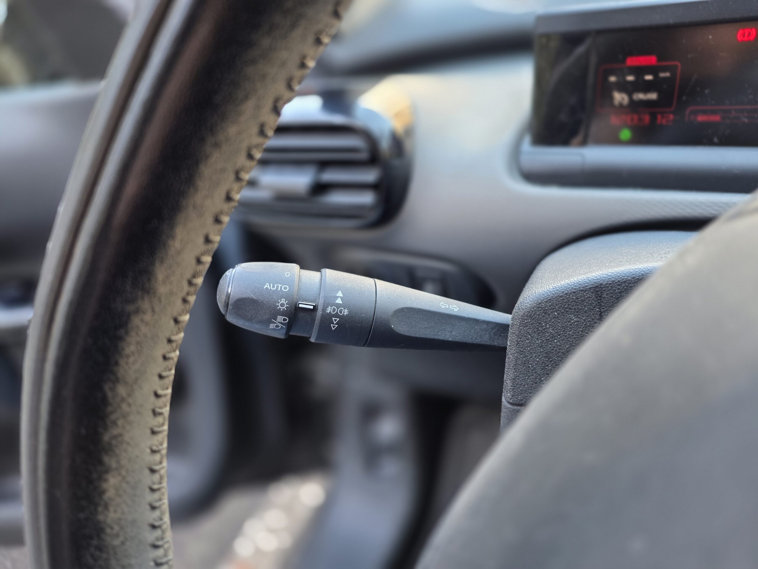 CITROËN C4 CACTUS – 1.2 PureTech 82ch BVM5 Finition SHINE