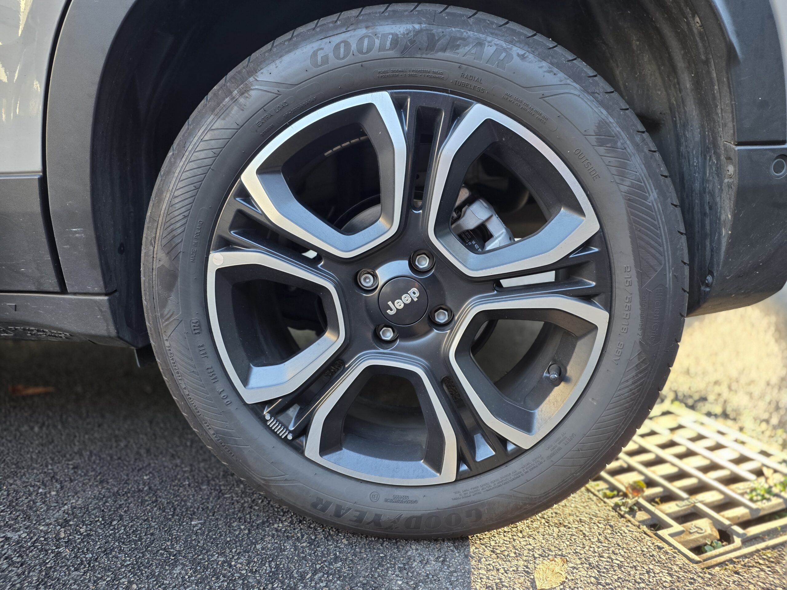 JEEP AVENGER – 1.2 Turbo e-Hybrid 110 ch Boîte automatique e-DCS6 Finition SUMMIT