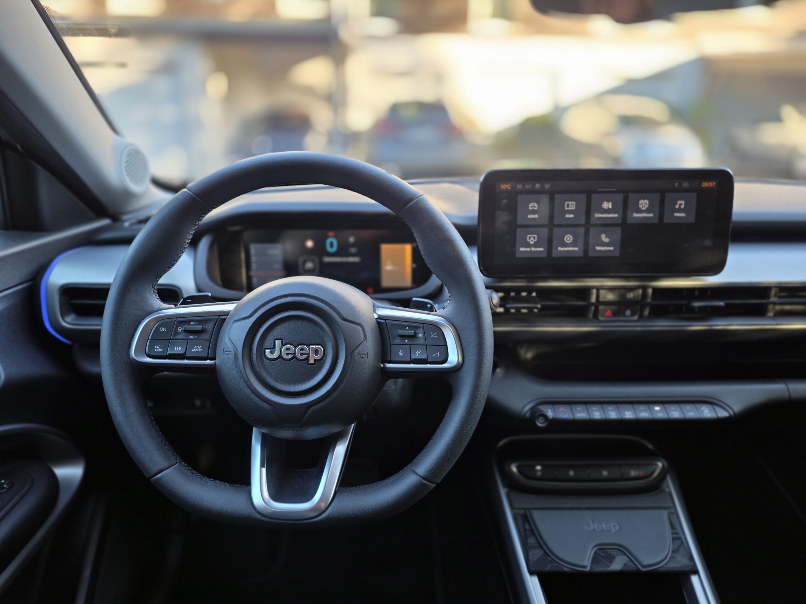 JEEP AVENGER – 1.2 Turbo e-Hybrid 110 ch Boîte automatique e-DCS6 Finition SUMMIT