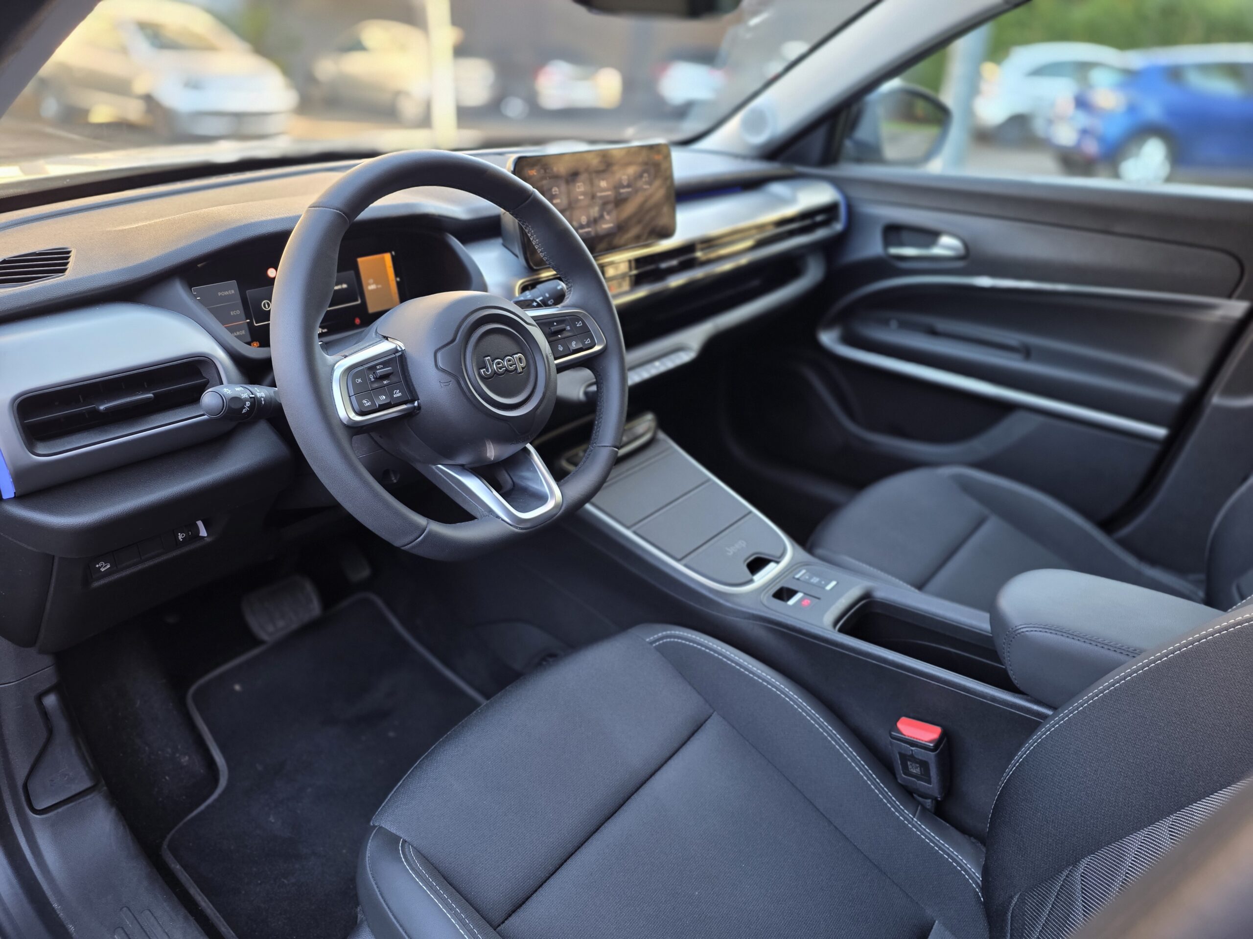 JEEP AVENGER – 1.2 Turbo e-Hybrid 110 ch Boîte automatique e-DCS6 Finition SUMMIT